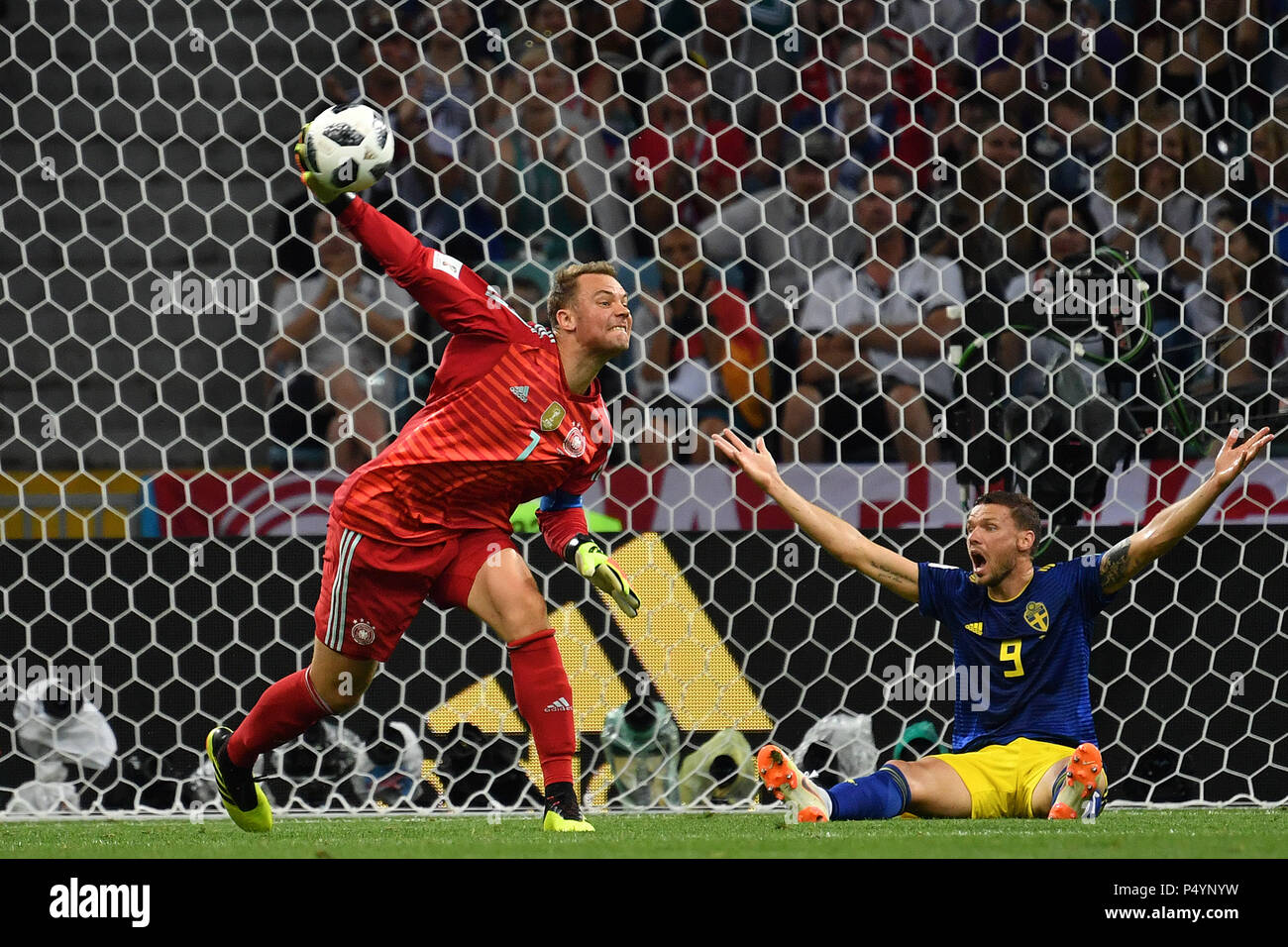 Soccer goalie throw world cup hires stock photography and images Alamy