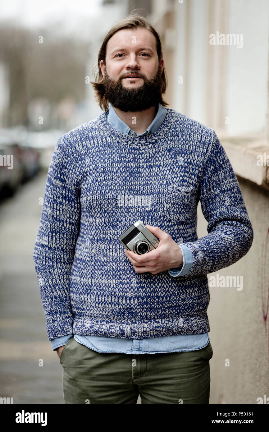 Old man beard standing hi-res stock photography and images - Alamy