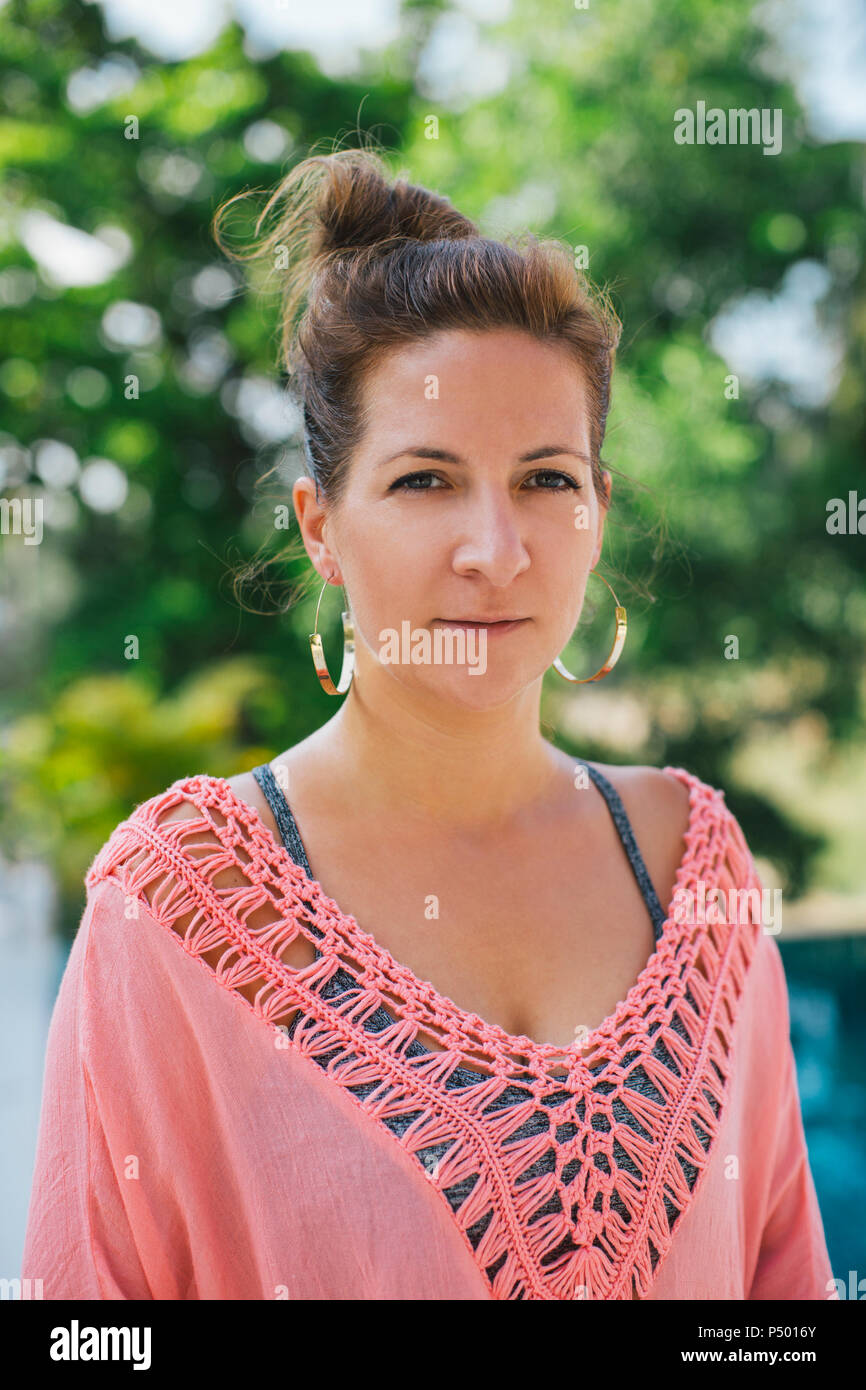Brunette bun hi-res stock photography and images - Alamy