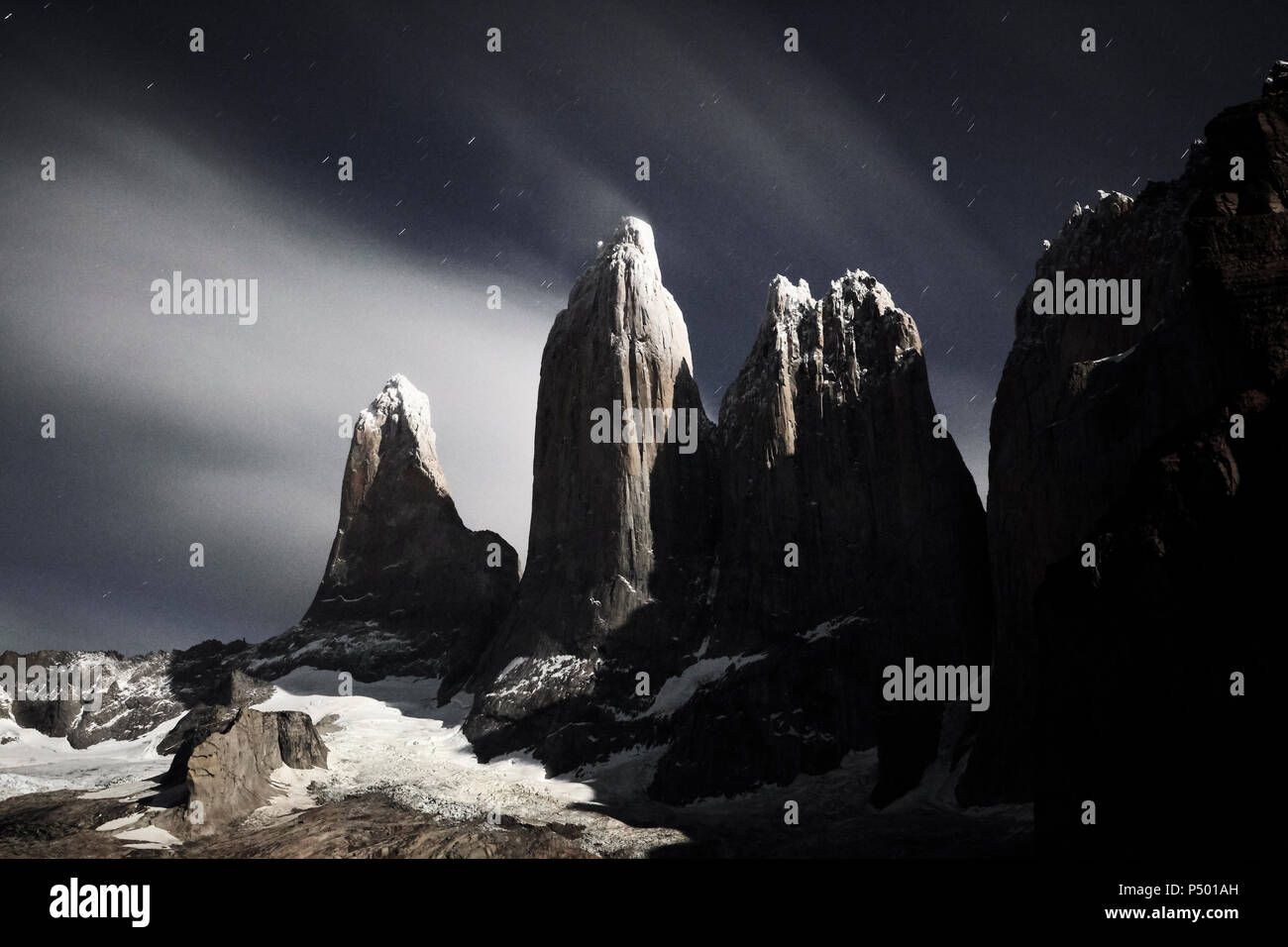 Chile, Patagonie, Nationalpark Torres del Paine at night Stock Photo