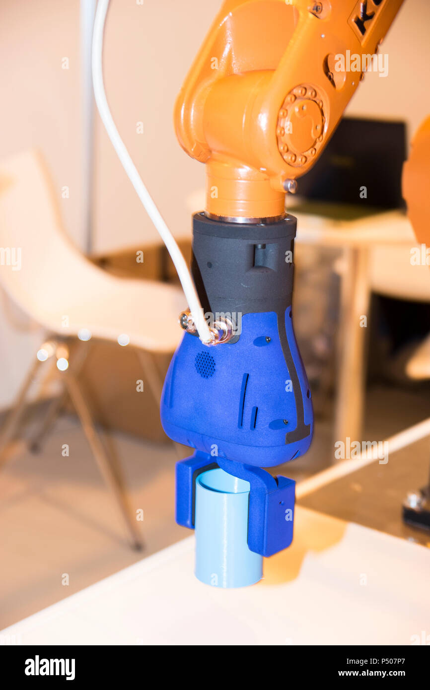A lupeon robotic light clawn mounted over a kuka robotic arm in global