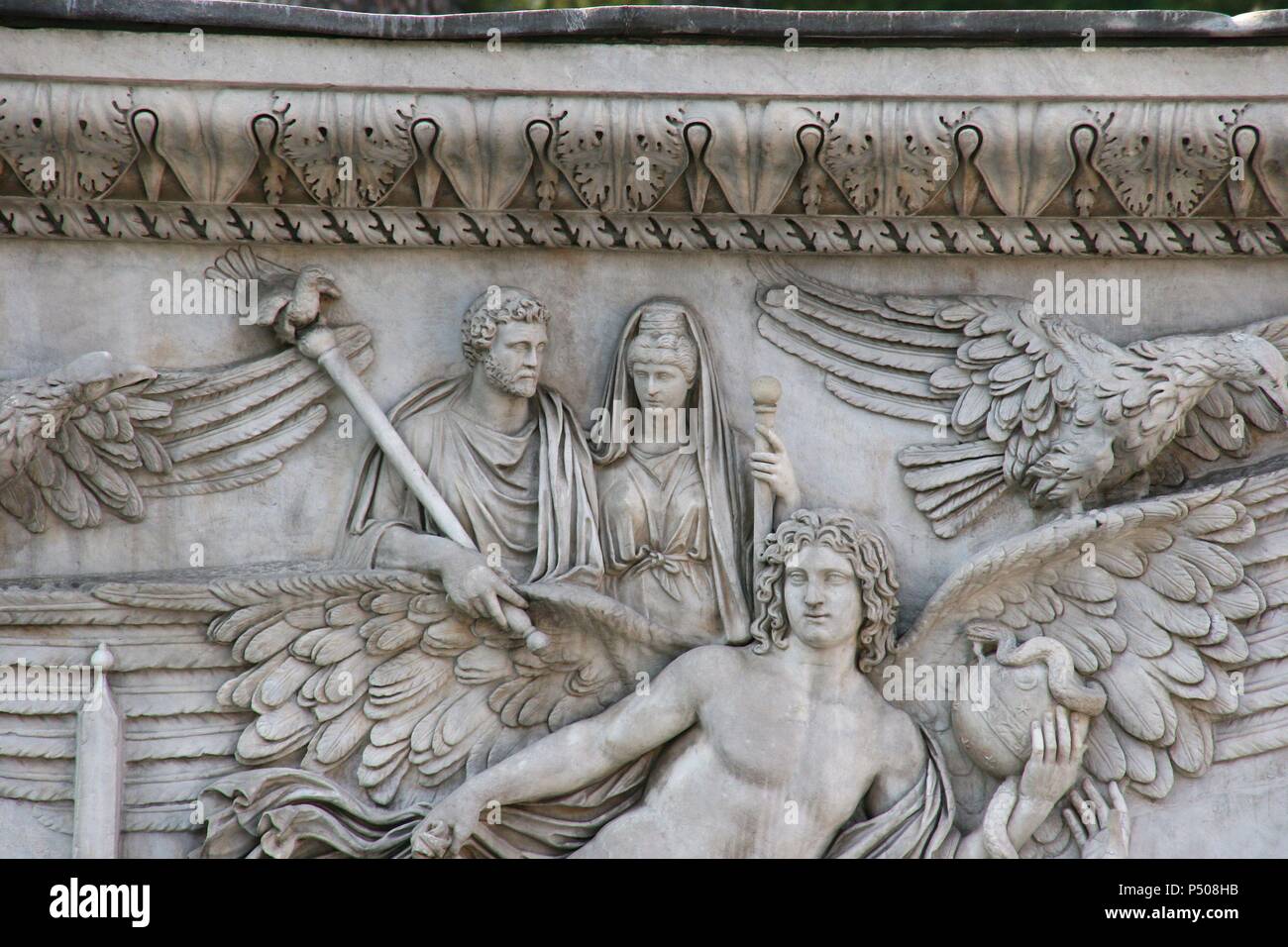 Antonius Pius. Roman emperor (138-161 D.C.).  Apotheosis of Antonius Pius and his wife Faustina. Base of the Column of Antoninus. 161 AD. Marble. Vatican Museum. City of the Vatican. Stock Photo