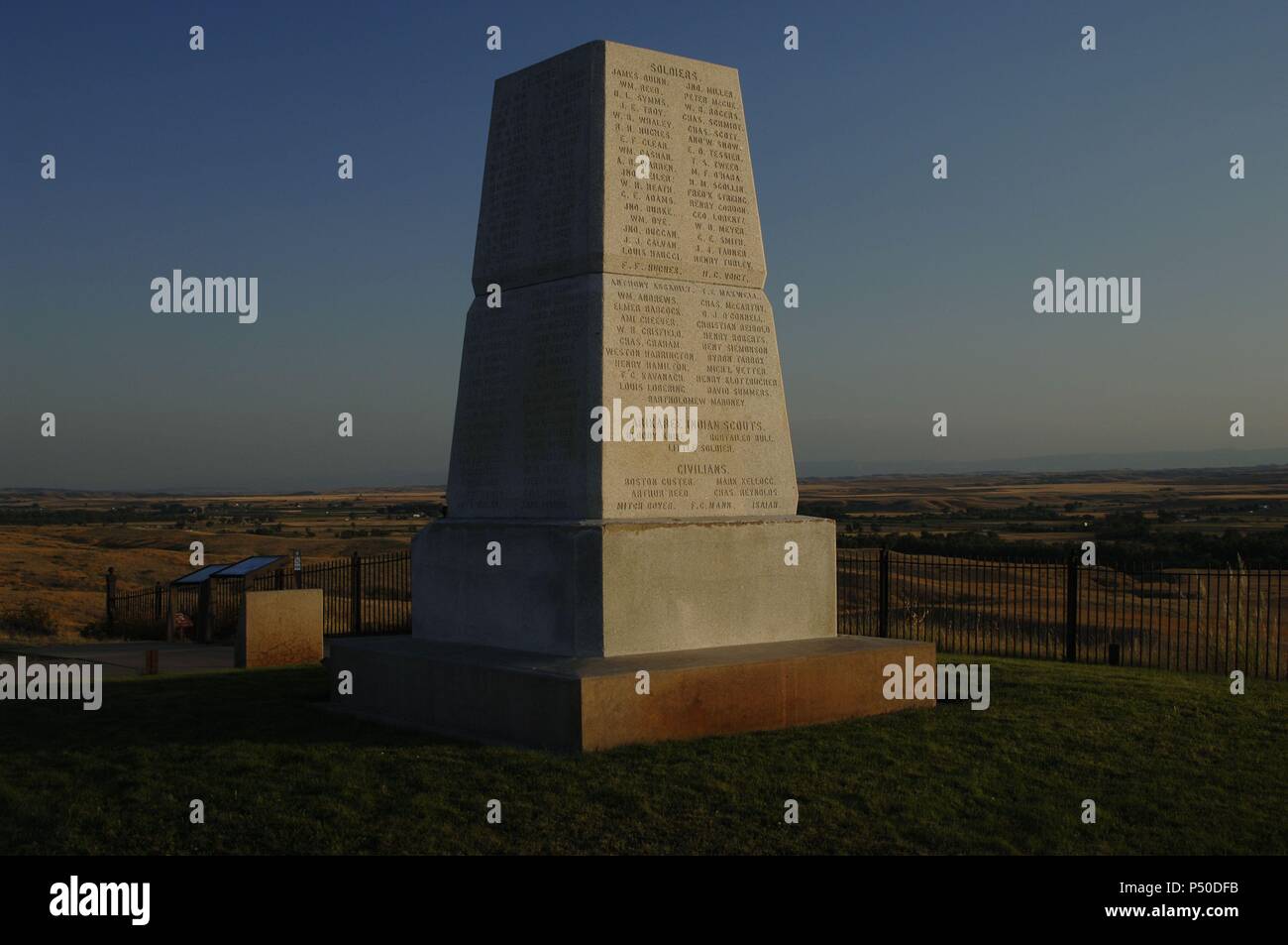 MONUMENTO NACIONAL DEL CAMPO DE BATALLA DE LITTLE BIGHORN (25-26 de junio de 1876). 'LAST STAND HILL 7TH CAVALRY MEMORIAL'. Colina en la que murieron Custer y los soldados del Séptimo de Caballería. Estado de Montaña. Estados Unidos. Stock Photo