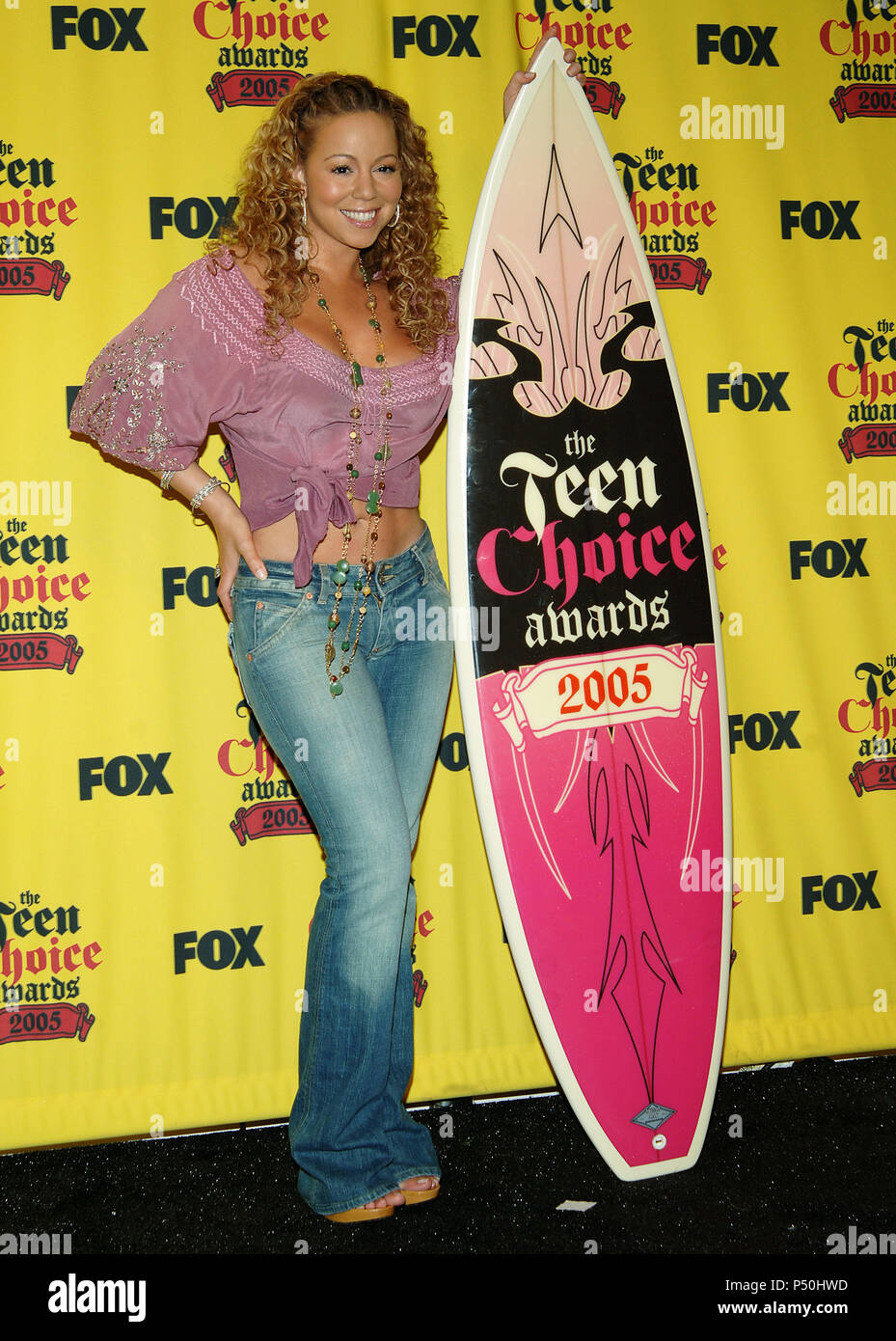 Mariah Carrey at the Teen Choice Awards at the Universal Amphitheater in Los Angeles. August 14, 2005.          -            10 CareyMariah117.jpg10 CareyMariah117  Event in Hollywood Life - California, Red Carpet Event, USA, Film Industry, Celebrities, Photography, Bestof, Arts Culture and Entertainment, Topix Celebrities fashion, Best of, Hollywood Life, Event in Hollywood Life - California,  backstage trophy, Awards show, movie celebrities, TV celebrities, Music celebrities, Topix, Bestof, Arts Culture and Entertainment, Photography,    inquiry tsuni@Gamma-USA.com , Credit Tsuni / USA, 2000 Stock Photo