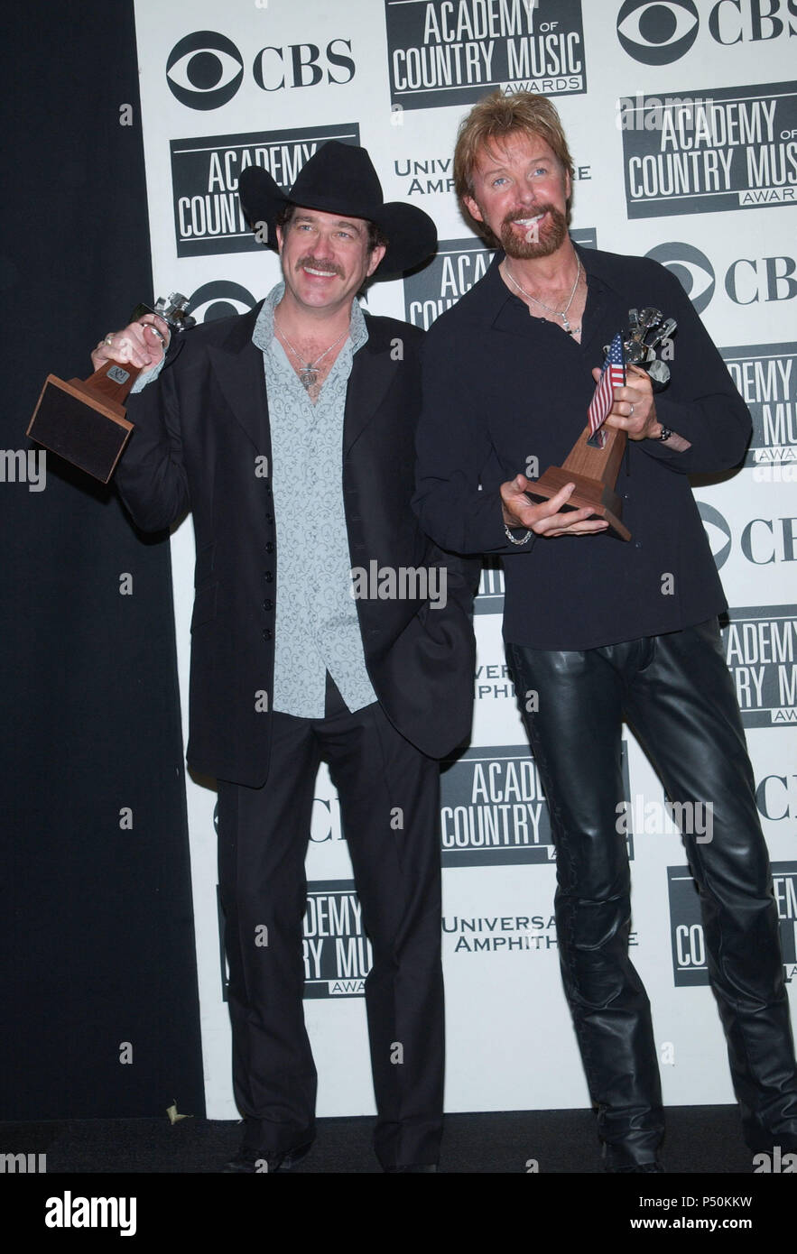 Entertainer of the Year winners Brooks & Dunn at The 37th Annual Academy of Country Music Awards held at the Universal Ampitheatre in Los Angeles, Ca., May 22, 2002.            -            Brooke&Dunn 04.jpgBrooke&Dunn 04  Event in Hollywood Life - California, Red Carpet Event, USA, Film Industry, Celebrities, Photography, Bestof, Arts Culture and Entertainment, Topix Celebrities fashion, Best of, Hollywood Life, Event in Hollywood Life - California,  backstage trophy, Awards show, movie celebrities, TV celebrities, Music celebrities, Topix, Bestof, Arts Culture and Entertainment, Photography Stock Photo