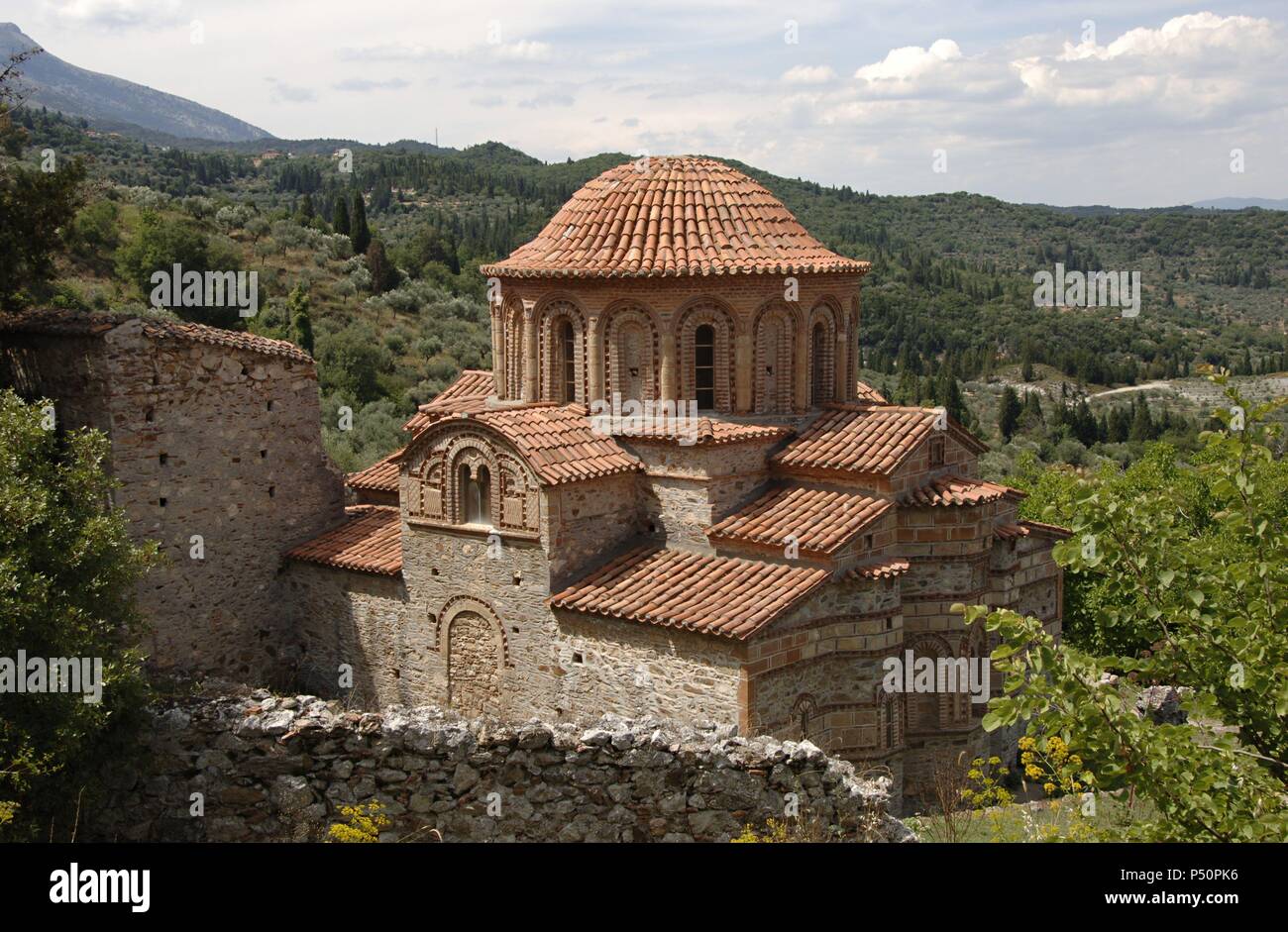 BYZANTINE ART. Saints Theodore Church. Built between 1290 and 1295 is one of the oldest church in Mistras.  Outside view.Province of Lakonia.  Peloponnese. Stock Photo