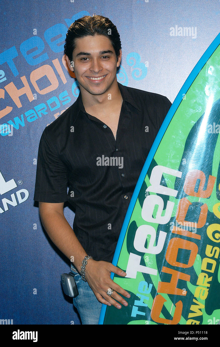 Wilmer Valderrama backstage at the ' Teen Choice Awards 2003 ' at the Universal Amphitheatre in Los Angeles. August 2, 2003.          -            ValderramaWilmer095.jpgValderramaWilmer095  Event in Hollywood Life - California, Red Carpet Event, USA, Film Industry, Celebrities, Photography, Bestof, Arts Culture and Entertainment, Topix Celebrities fashion, Best of, Hollywood Life, Event in Hollywood Life - California,  backstage trophy, Awards show, movie celebrities, TV celebrities, Music celebrities, Topix, Bestof, Arts Culture and Entertainment, Photography,    inquiry tsuni@Gamma-USA.com  Stock Photo