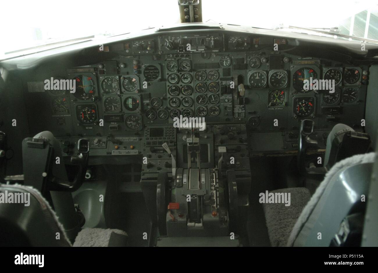 CABINA de control de un BOEING 737-201. Museo del Vuelo (Museum of Flight). Seattle. Estado de Washington. Estados Unidos. Stock Photo