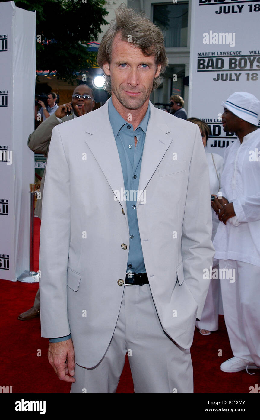 Michael Bay, director, arriving at the Premiere of ' Bad Boys II ' at the Westwood Village Theatre in Los Angeles. July 09, 2003.BayMichael director06 Red Carpet Event, Vertical, USA, Film Industry, Celebrities,  Photography, Bestof, Arts Culture and Entertainment, Topix Celebrities fashion /  Vertical, Best of, Event in Hollywood Life - California,  Red Carpet and backstage, USA, Film Industry, Celebrities,  movie celebrities, TV celebrities, Music celebrities, Photography, Bestof, Arts Culture and Entertainment,  Topix, vertical, one person,, from the years , 2003 to 2005, inquiry tsuni@Gamm Stock Photo