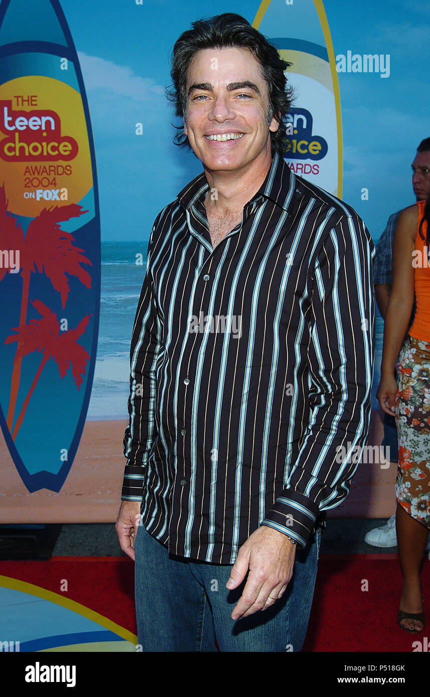 Peter Gallagher (OC) arriving at The Teen Choice Awards 2004 at the Universal Amphitheatre in Los Angeles. August 8, 2004GallagherPeter037 Red Carpet Event, Vertical, USA, Film Industry, Celebrities,  Photography, Bestof, Arts Culture and Entertainment, Topix Celebrities fashion /  Vertical, Best of, Event in Hollywood Life - California,  Red Carpet and backstage, USA, Film Industry, Celebrities,  movie celebrities, TV celebrities, Music celebrities, Photography, Bestof, Arts Culture and Entertainment,  Topix, vertical, one person,, from the years , 2003 to 2005, inquiry tsuni@Gamma-USA.com -  Stock Photo
