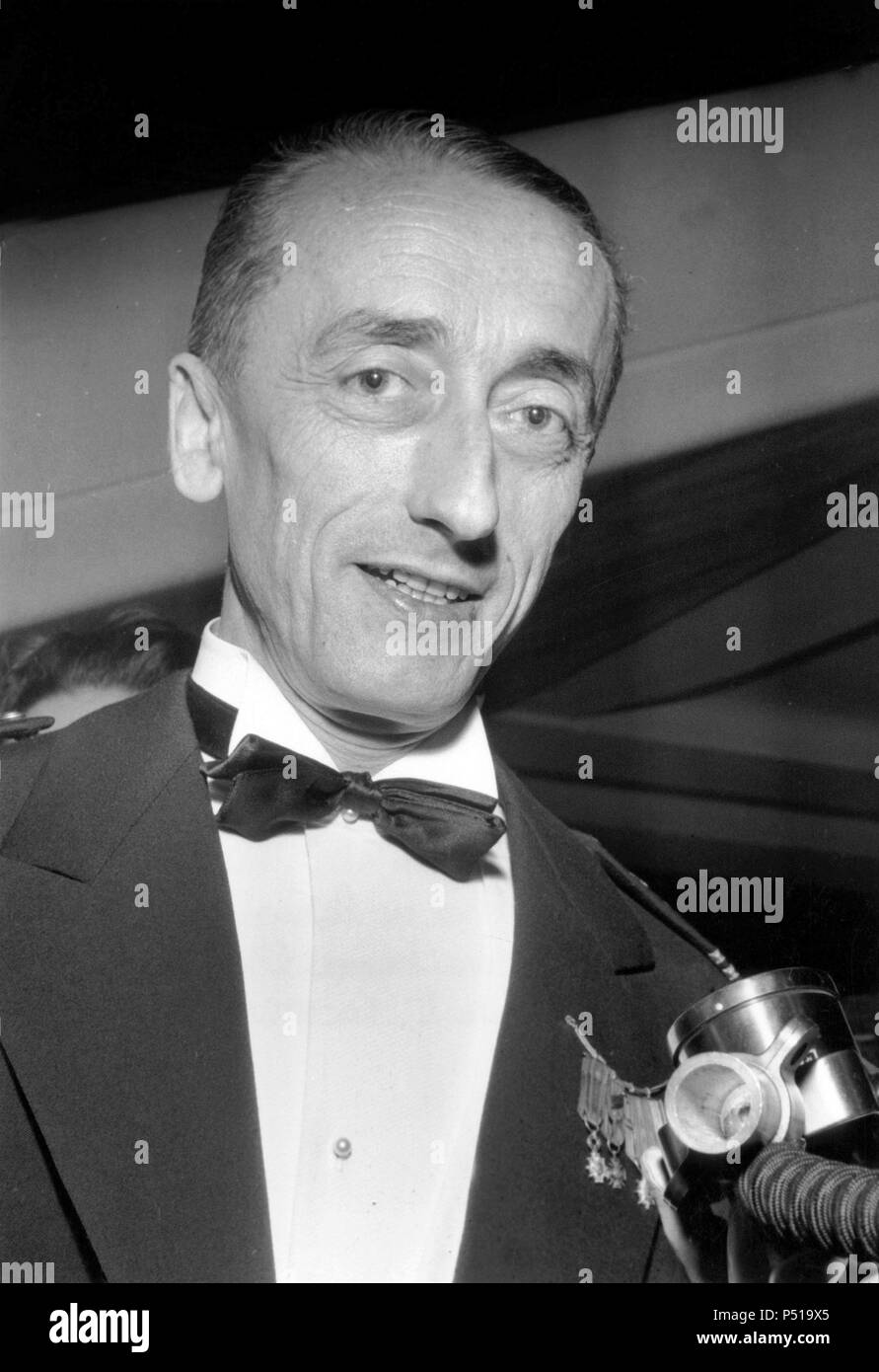Commandant cousteau Black and White Stock Photos & Images Alamy