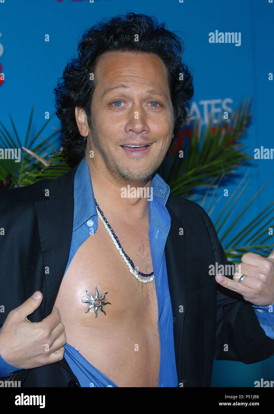 Rob Schneider arriving at the premiere of ' The 50 First Dates ' at the Westwood Village theatre in los Angeles. February 3, 2004.SchneiderRob026 Red Carpet Event, Vertical, USA, Film Industry, Celebrities,  Photography, Bestof, Arts Culture and Entertainment, Topix Celebrities fashion /  Vertical, Best of, Event in Hollywood Life - California,  Red Carpet and backstage, USA, Film Industry, Celebrities,  movie celebrities, TV celebrities, Music celebrities, Photography, Bestof, Arts Culture and Entertainment,  Topix, vertical, one person,, from the years , 2003 to 2005, inquiry tsuni@Gamma-USA Stock Photo