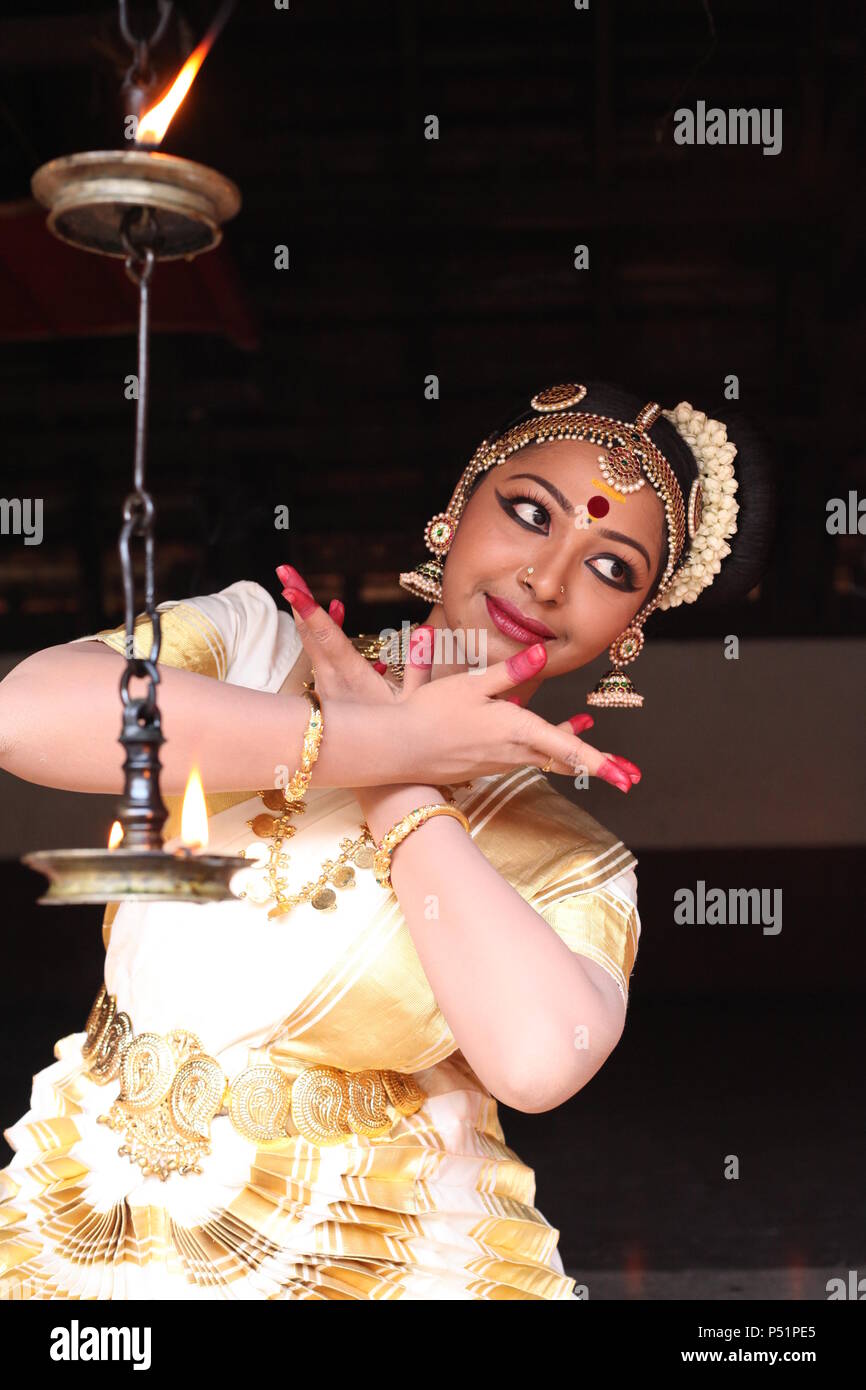 Mohiniyattam Is One Of The Eight Classical Dance Forms Of Indiafrom Kerala Stateit Is Distinct