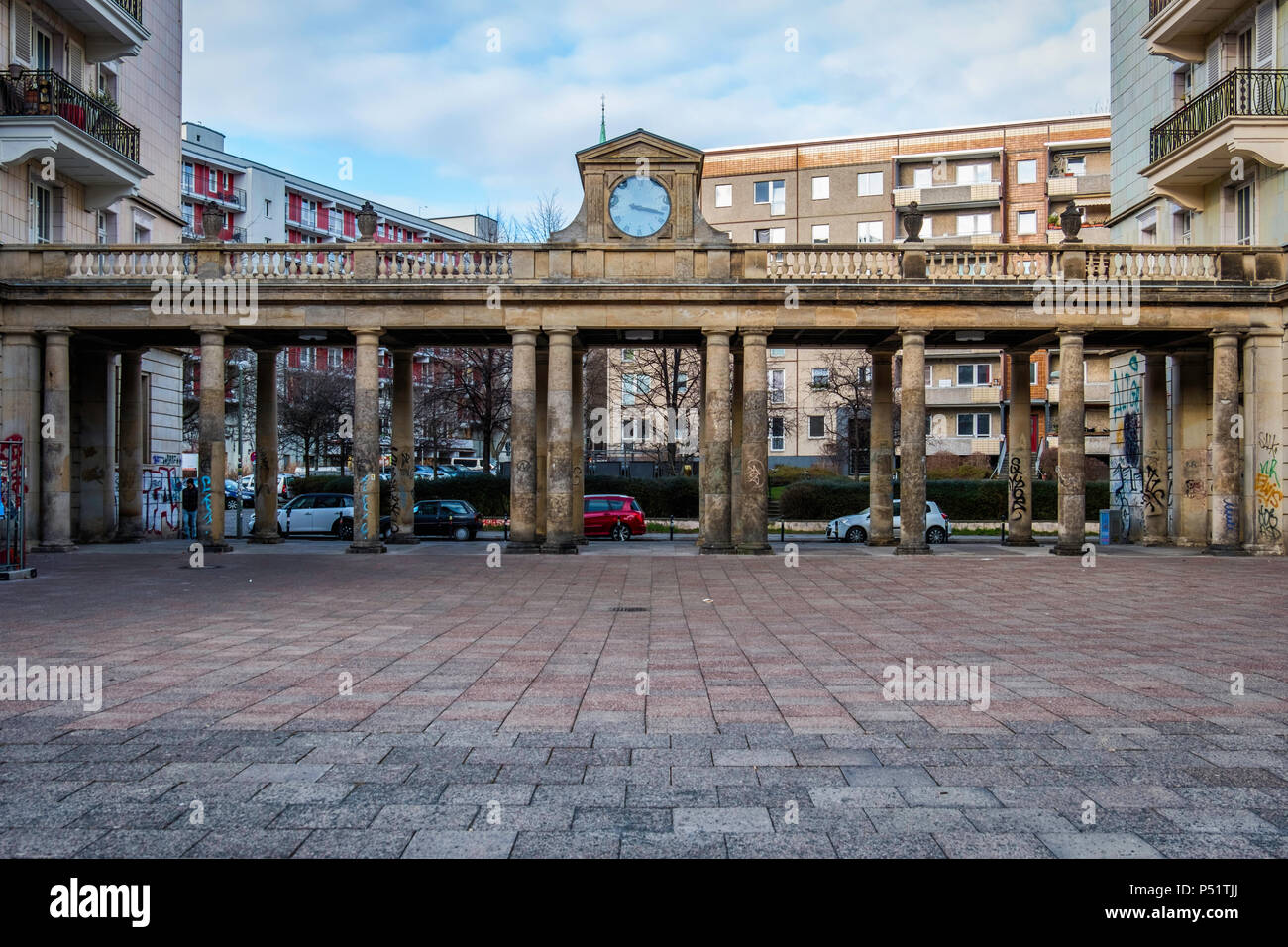 Roman numerals building hires stock photography and images Alamy