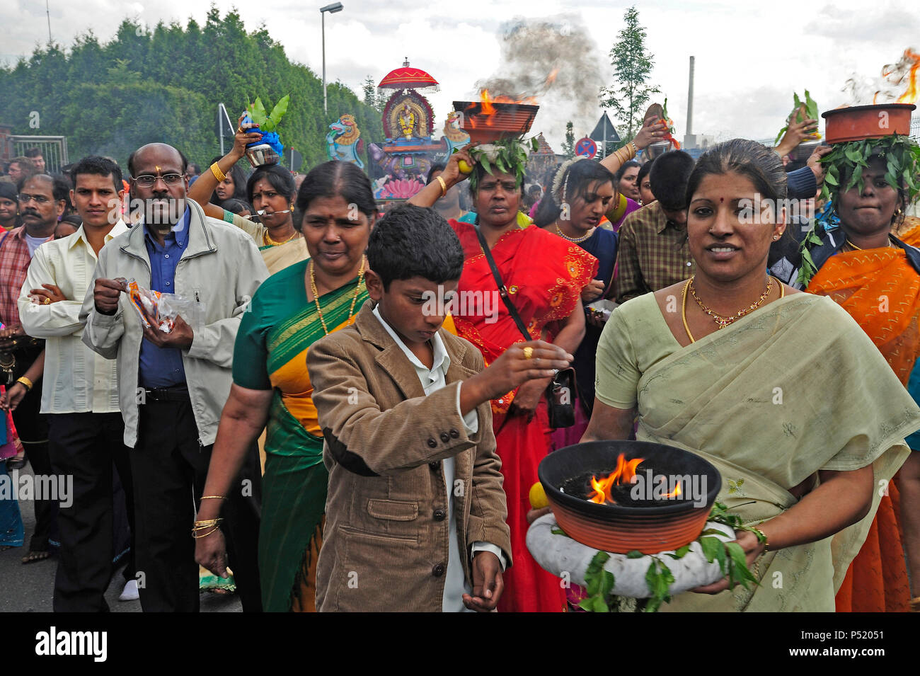 Asian temple festival hi-res stock photography and images - Alamy