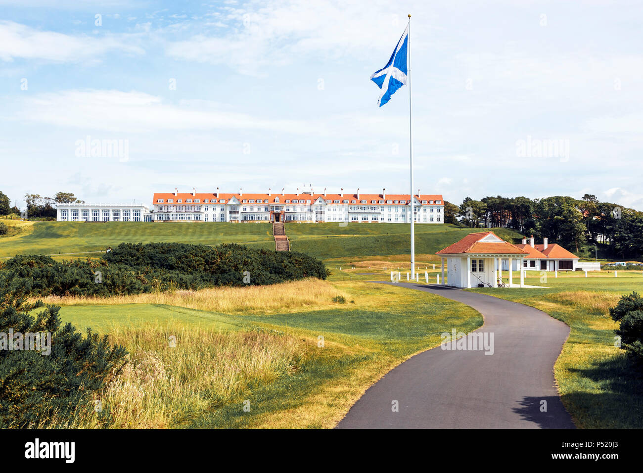 Trump Turnberry hotel and the starters hut looking over the first tee on the Ailsa Course, Turnberry, Ayrshire, Scotland Stock Photo