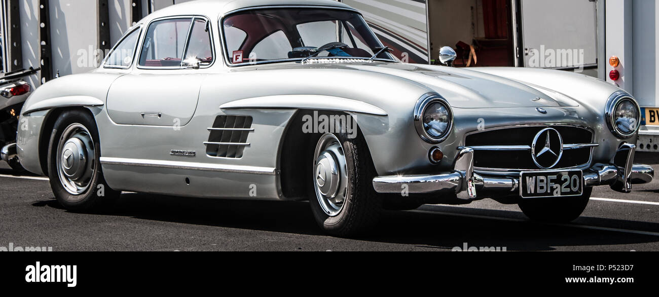A vintage Mercedes Benz 300SL Gullwing sports car Stock Photo - Alamy