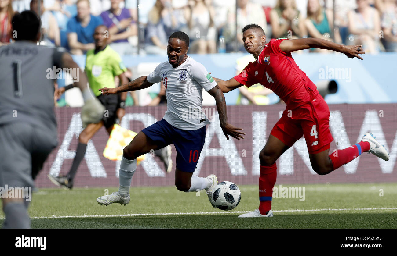 Nizhny Govgorod, Russia. 24th June, 2018. Fidel Escobar (R) of Panama vies with Raheem Sterling (C) of England during the 2018 FIFA World Cup Group G match between England and Panama in Nizhny Govgorod, Russia, June 24, 2018. Credit: Cao Can/Xinhua/Alamy Live News Stock Photo