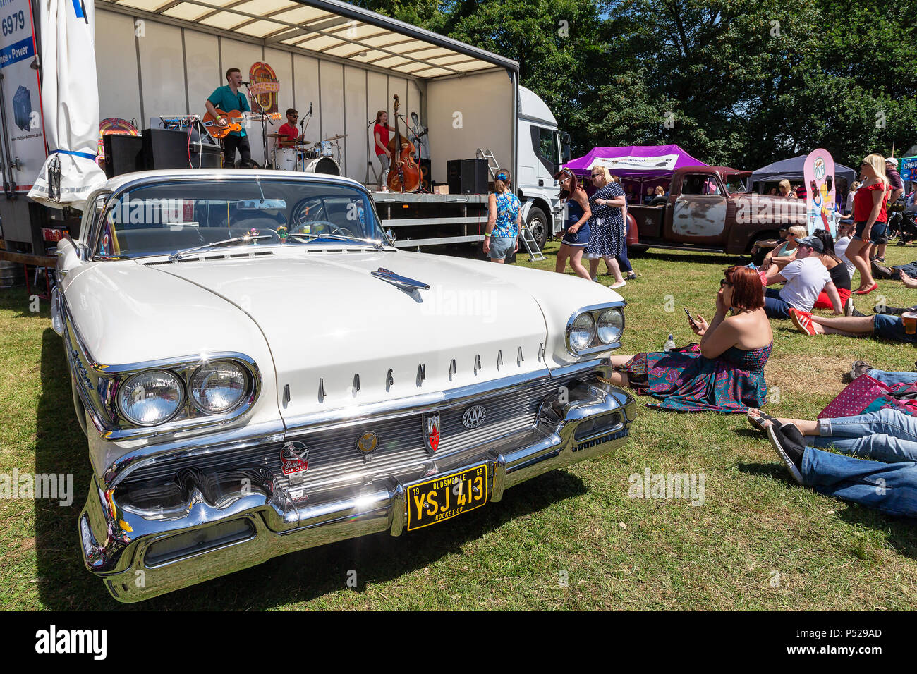 Oldmobiles hires stock photography and images Alamy