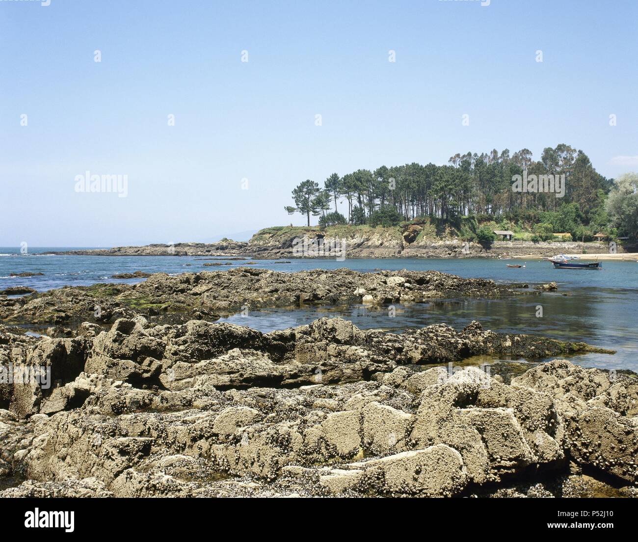 GALICIA. Vista del paisaje rocoso junto a la Playa de Perbes. PERBES. Provincia A Coruña. España. Stock Photo