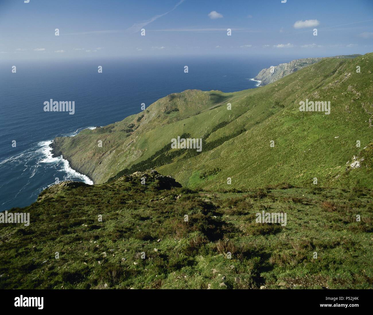 GALICIA Panoramica Del Paisaje Costero En Direcci n Al Cabo Ortegal galicia-panoramica-del-paisaje-costero-en-direcci-n-al-cabo-ortegal