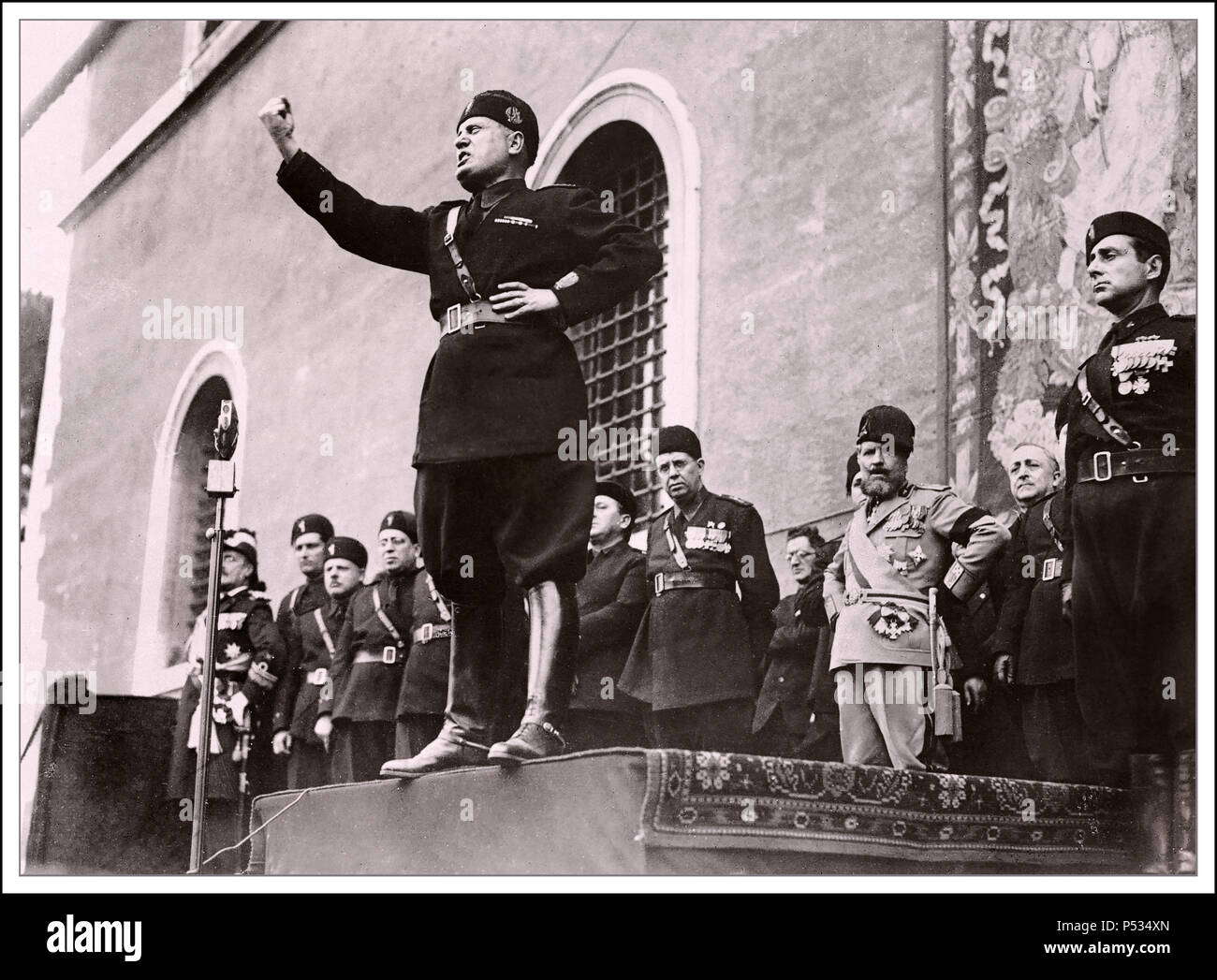 IL DUCE MUSSOLINI Italian fascist dictator Benito Mussolini making a passionate speech in Rome Italy Stock Photo