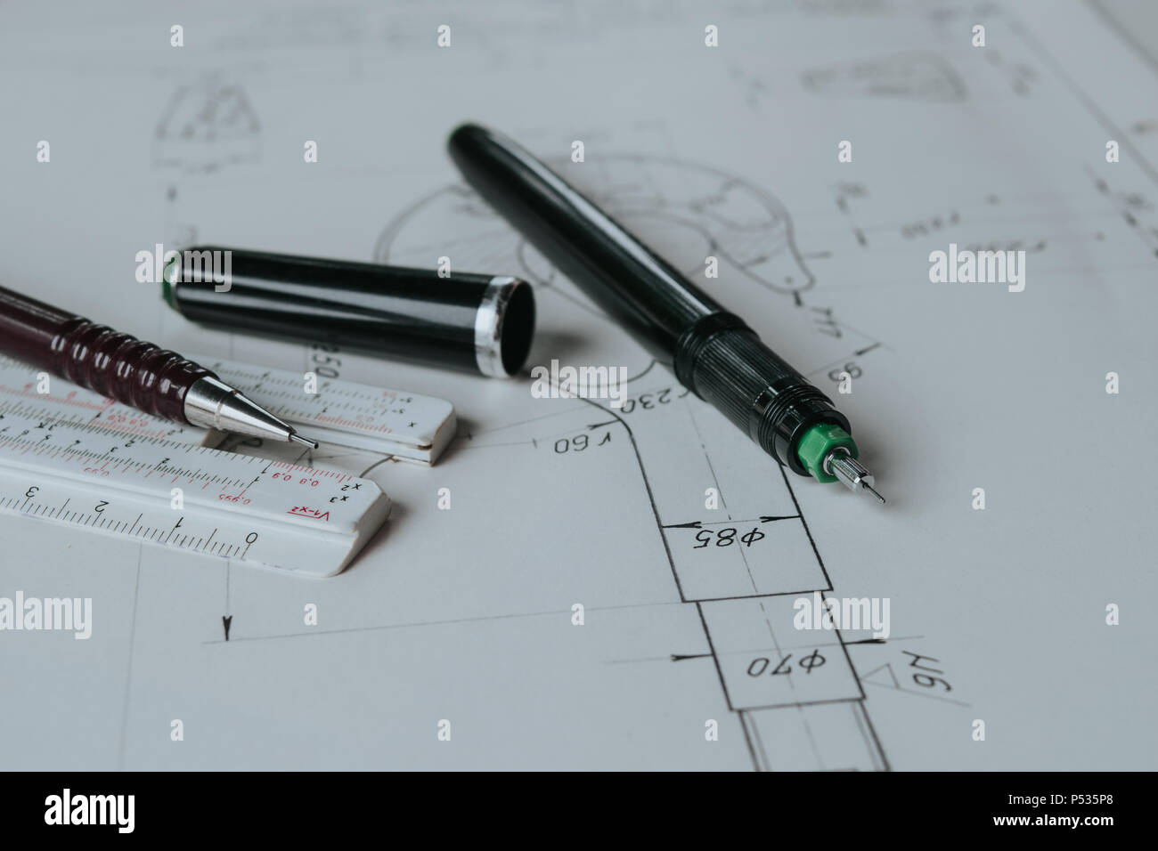 Rotoring Rapidograph technical writing and drawing pen / stylograph Stock  Photo - Alamy