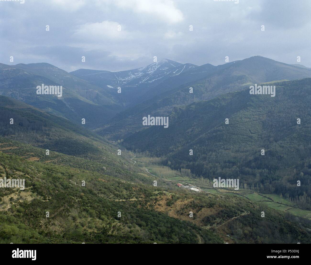 LA RIOJA. SIERRA DE LA DEMANDA. Panorámica en la zona de Ezcaray