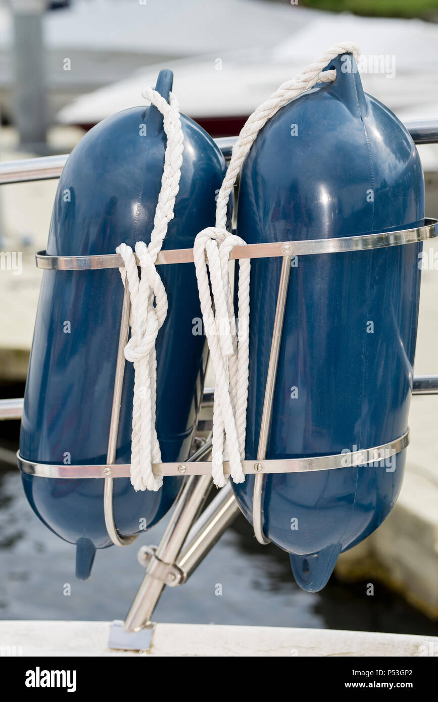 Boat rope holder hi-res stock photography and images - Alamy