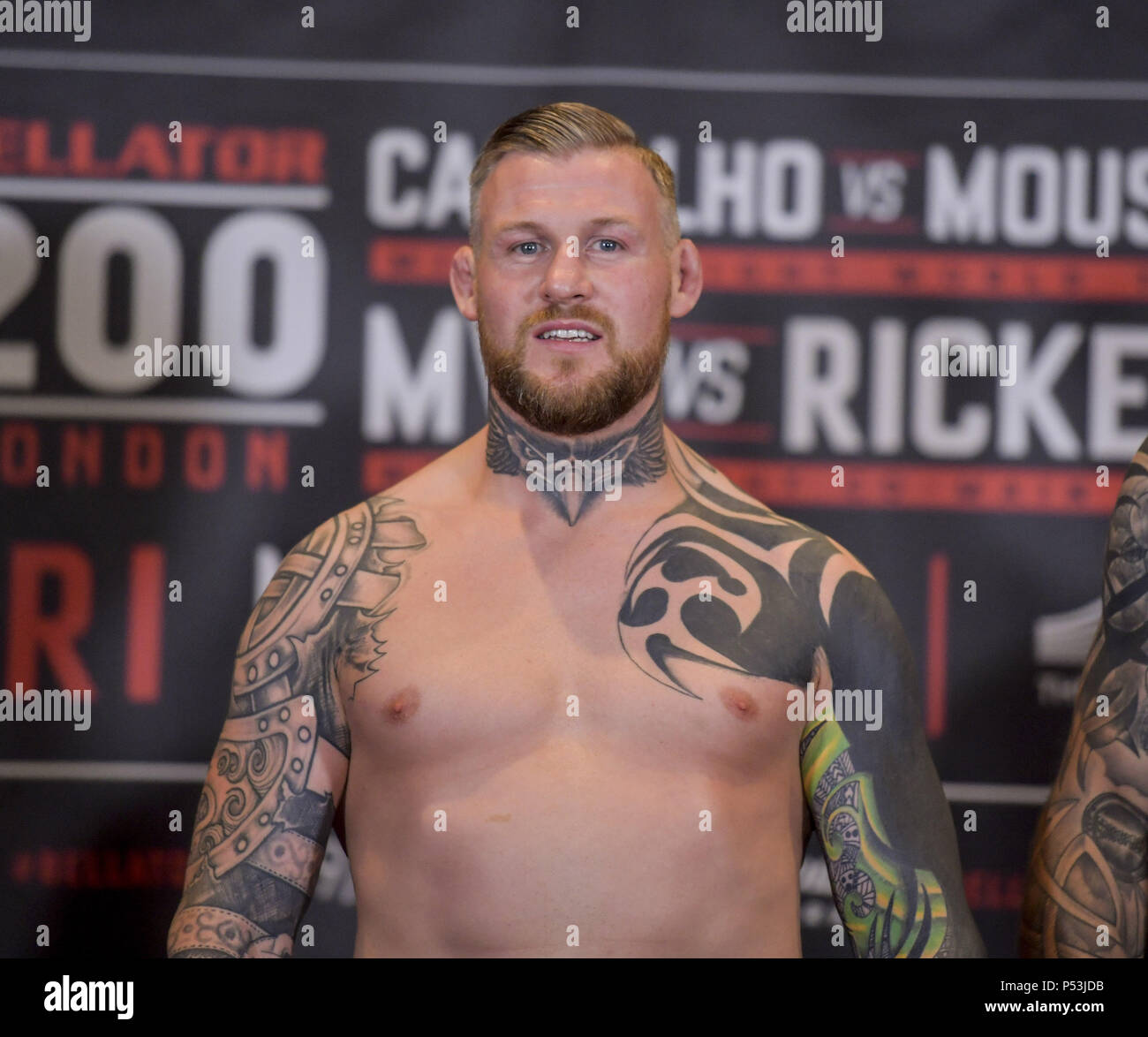 Bellator 200 MMA event weigh-in and faceoffs Featuring: Charlie Ward Where:  London, United Kingdom When: 24 May 2018 Credit: Brightspark  Photos/WENN.com Stock Photo - Alamy