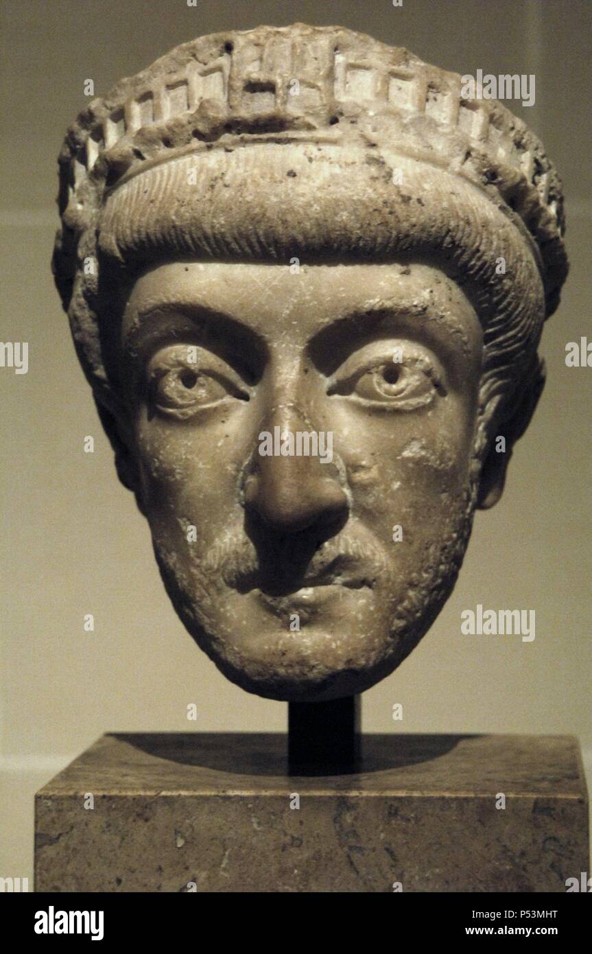 Theodosius II (401- 450), surnamed Theodosius the Younger or Theodosius the Calligrapher. Eastern Roman Emperor from 408 to 450. Bust, Marble. Ca. 440 A.C. Louvre Museum. Paris. France. Stock Photo