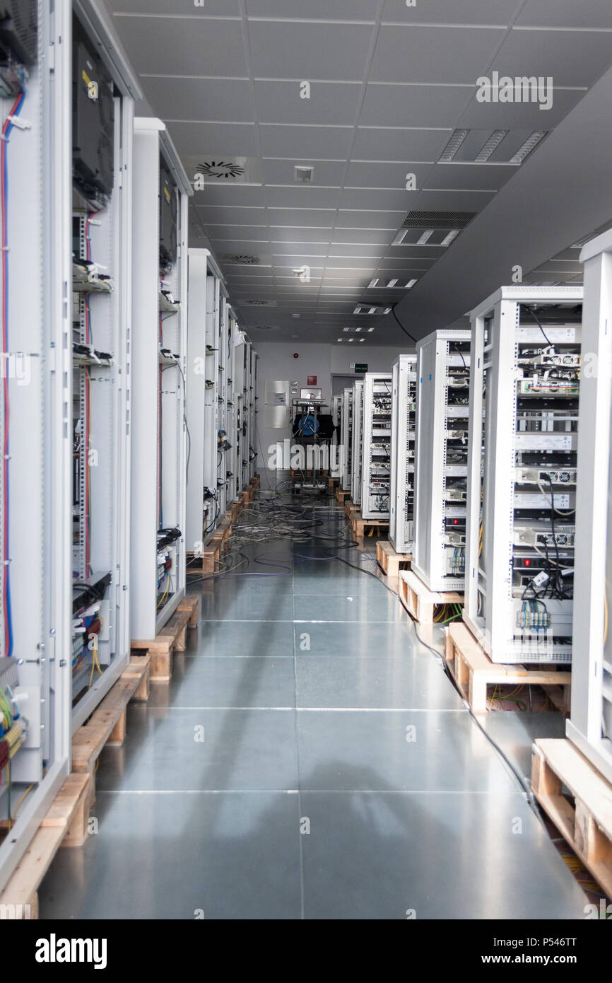 Data efficiency hires stock photography and images Alamy