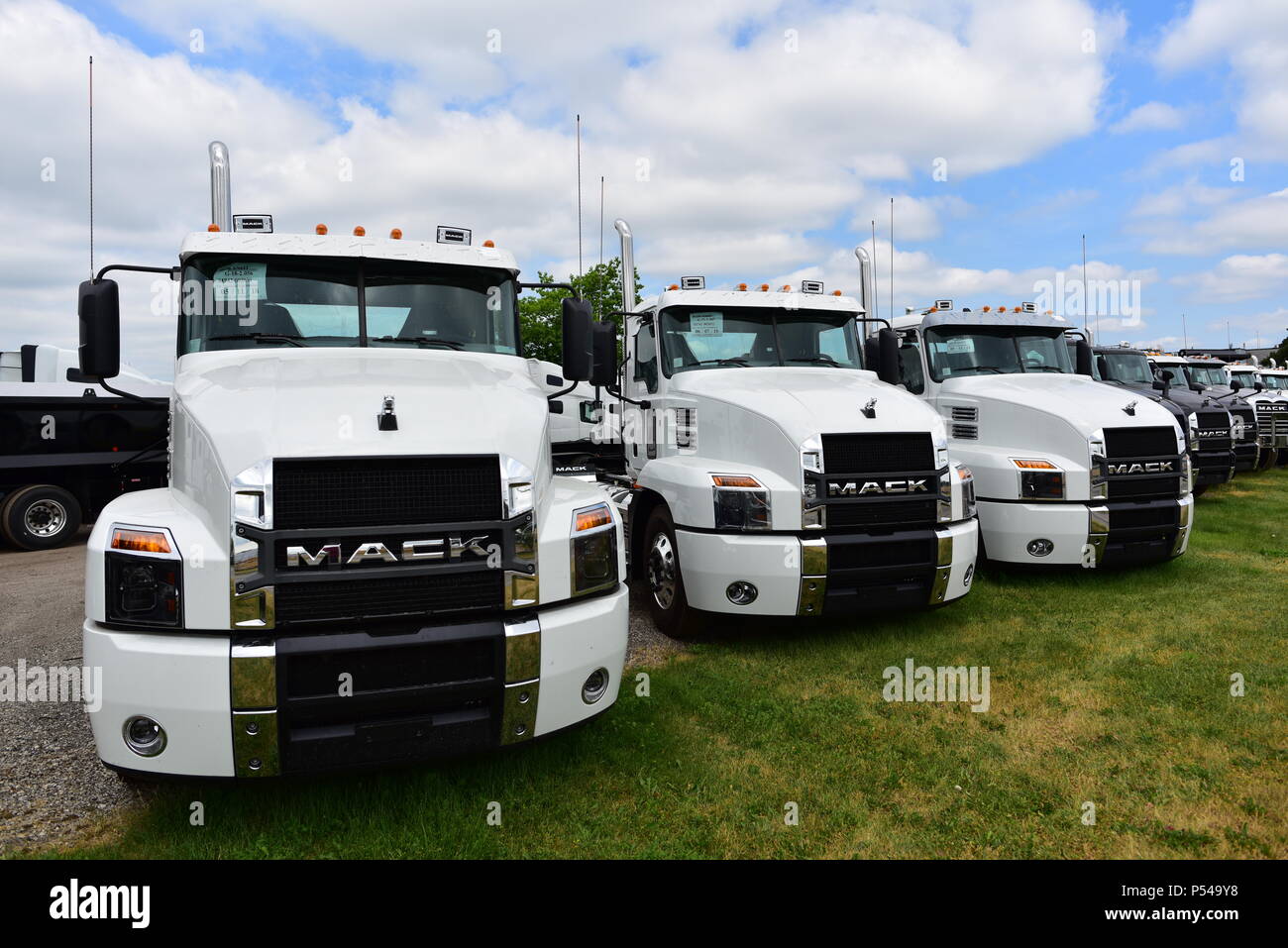 Mack Anthem American semi-trucks Stock Photo - Alamy