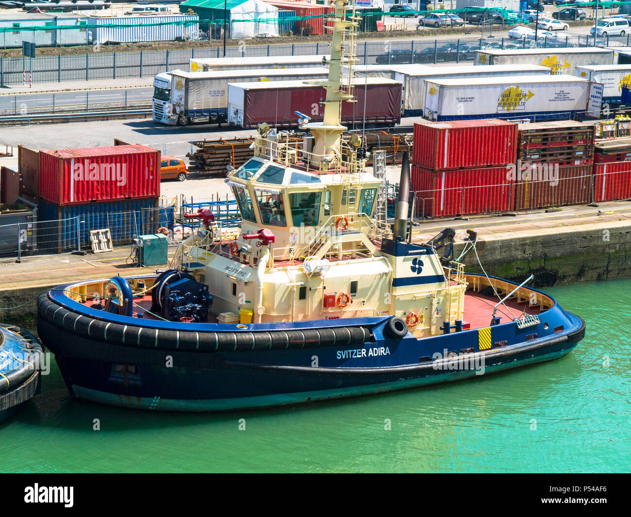 Svitzer tug boat Adira at the busy port of Southampton Docks Stock