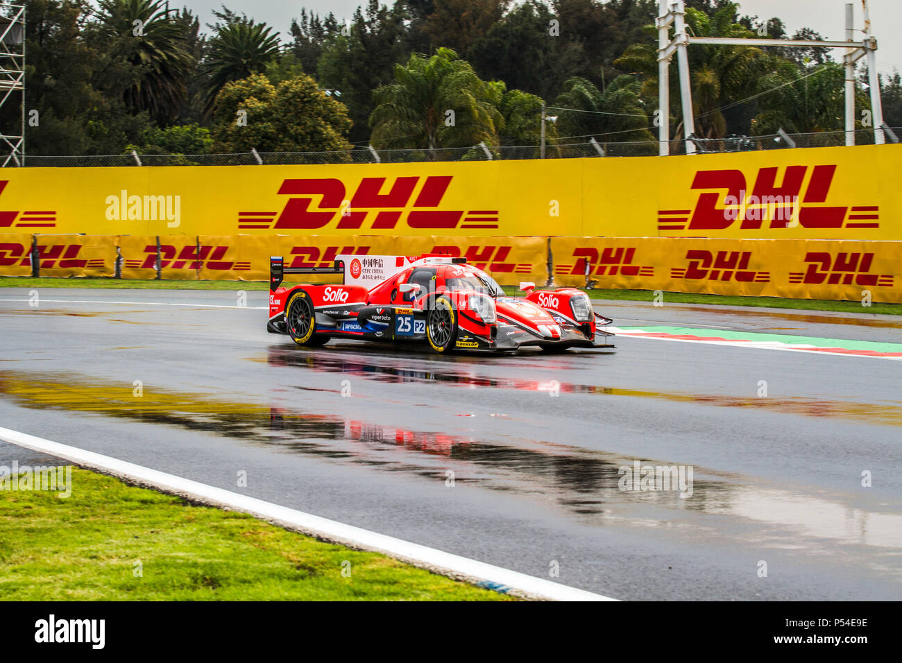 Mexico City, Mexico – September 01, 2017: Autodromo Hermanos Rodriguez. 6hrs of Mexico, FIA WEC. CEFC MANOR TRS RACING driver´s Roberto Gonzalez, Simon Trummer or Vitaly Petrov, at the Oreca 07 Gibson No. 25, running at the Free Practice I. Stock Photo