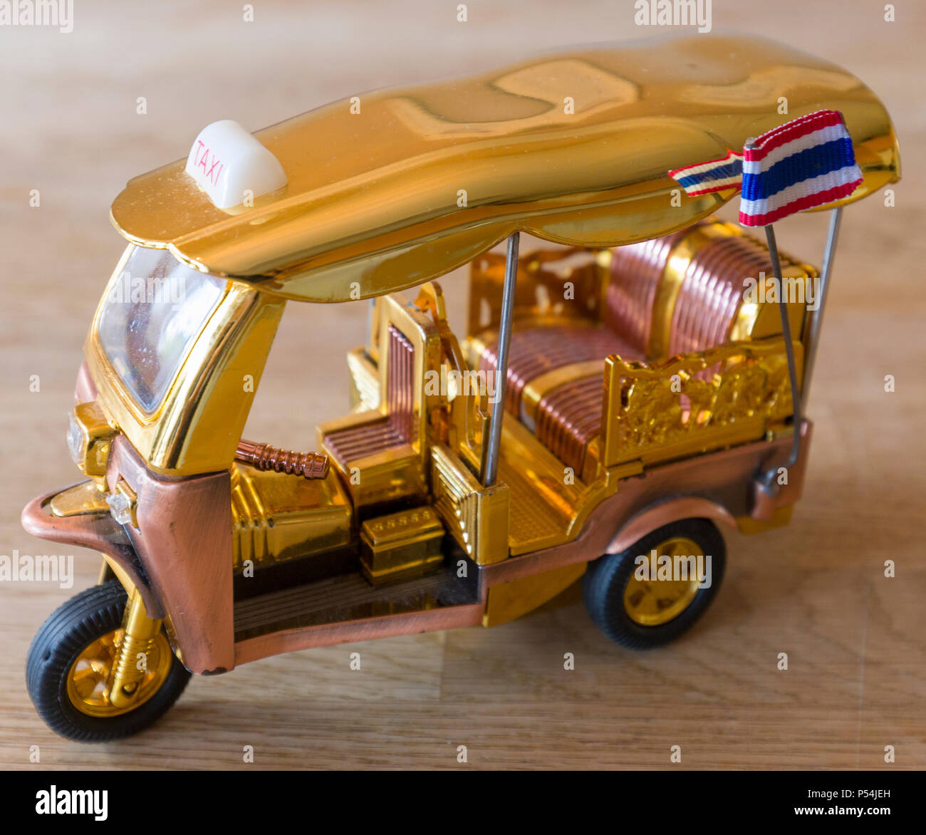 Gold coloured car hires stock photography and images Alamy