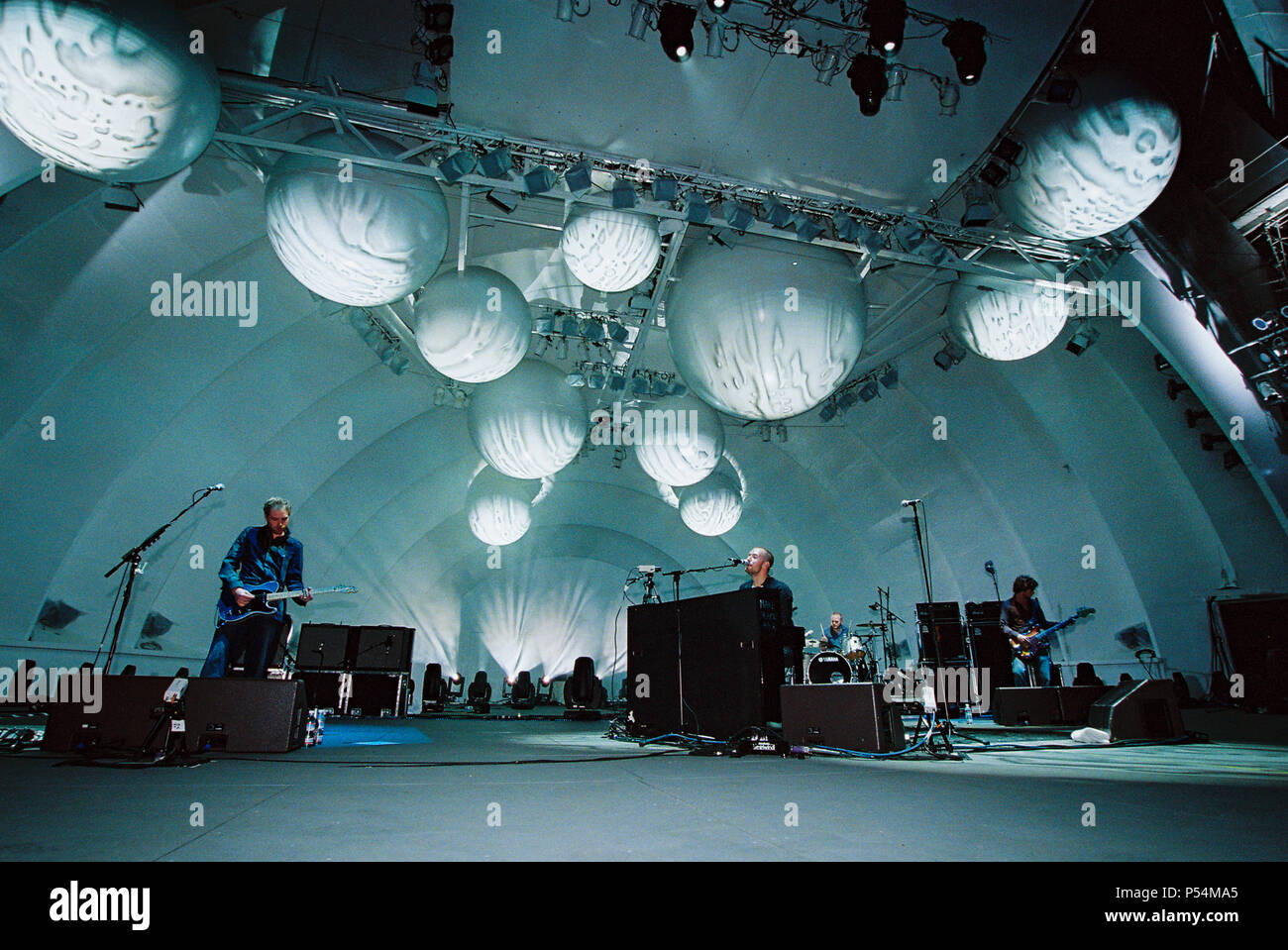 Hollywood bowl coldplay hollywood bowl 2003 hi-res stock photography ...