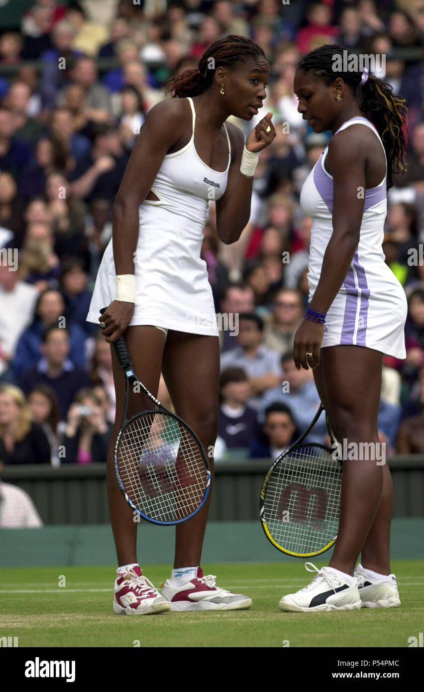 Wimbledon tennis championships 2000 hi-res stock photography and images -  Alamy