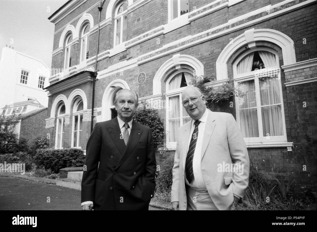 On the left, Juan Antonio Samaranch, President of the International Olympic Committee with Denis Howell, at No. 8 Ampton Road, Edgbaston, the home of lawn tennis. Juan Antonio Samaranch, pledged that Birmingham would get a fair deal when the choice would be made for hosting the Olympic Games in 1992. 7th July 1986. Stock Photo
