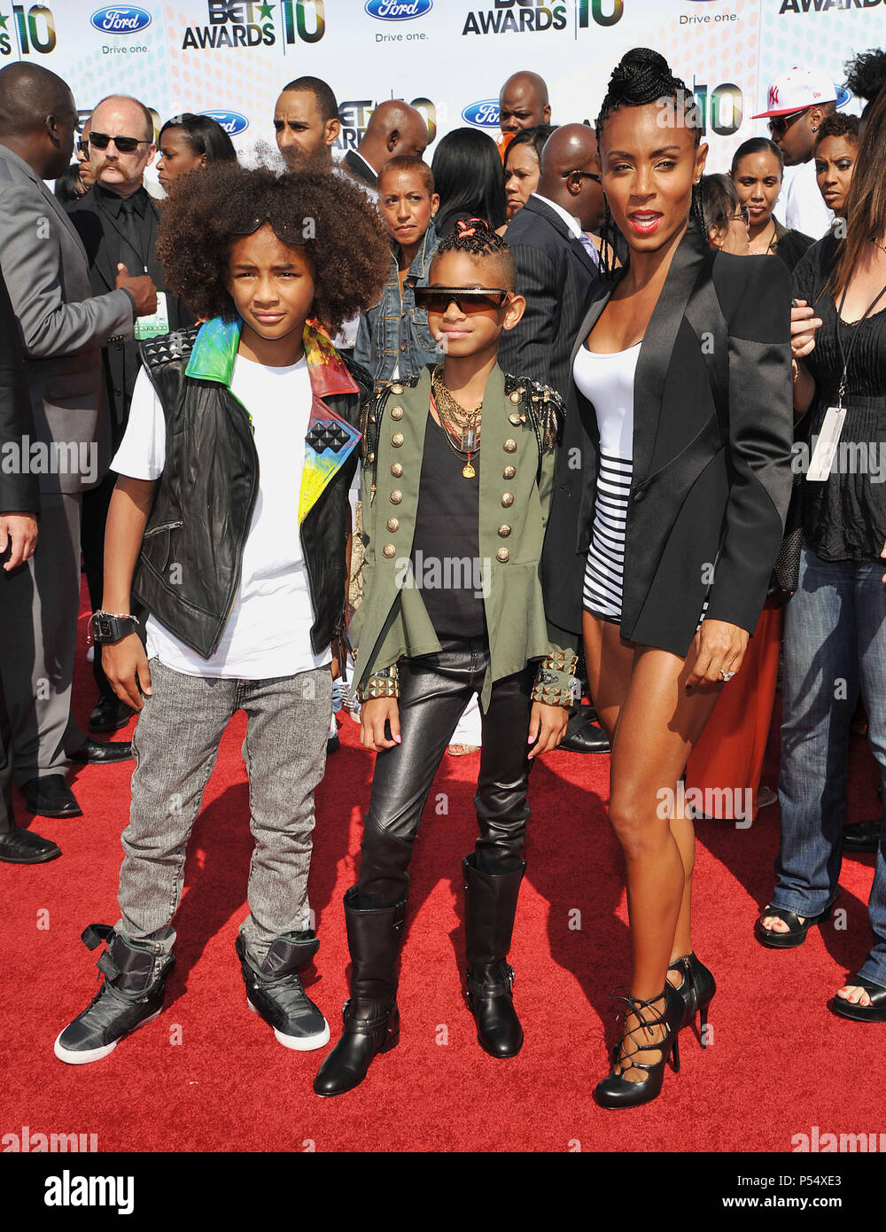 jada-pinkett-smith-with-children-hi-res-stock-photography-and-images