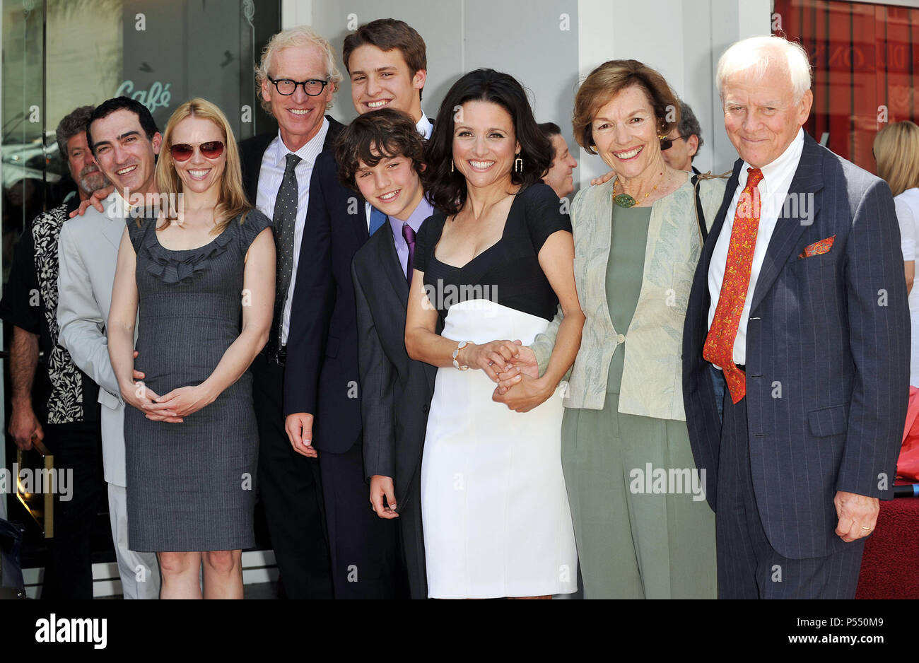 lie, Julia's parents, sister and brother in law 24 Julia Louis