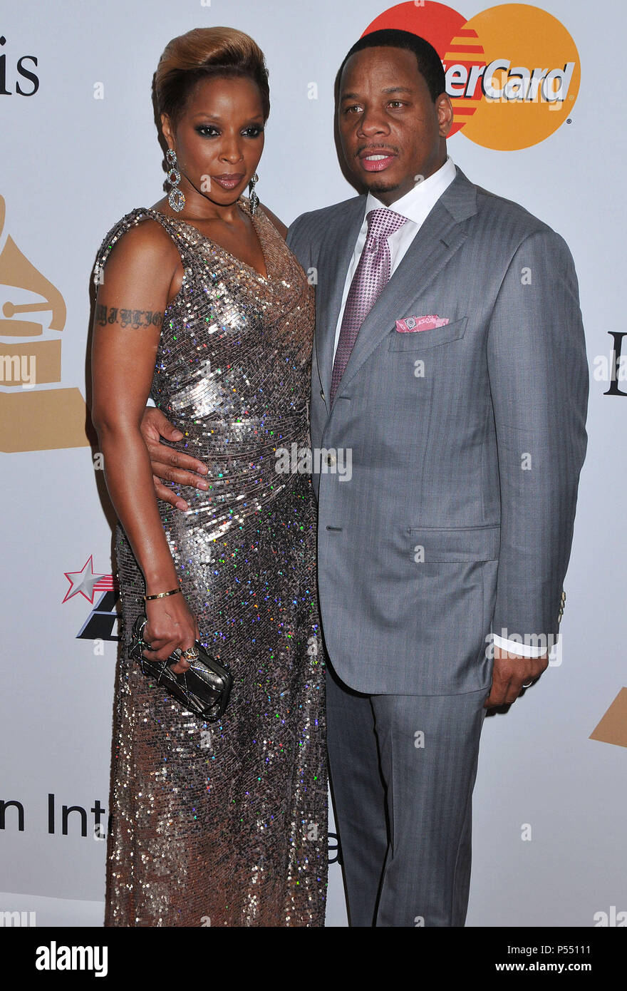 Mary j blige and family hi-res stock photography and images - Alamy