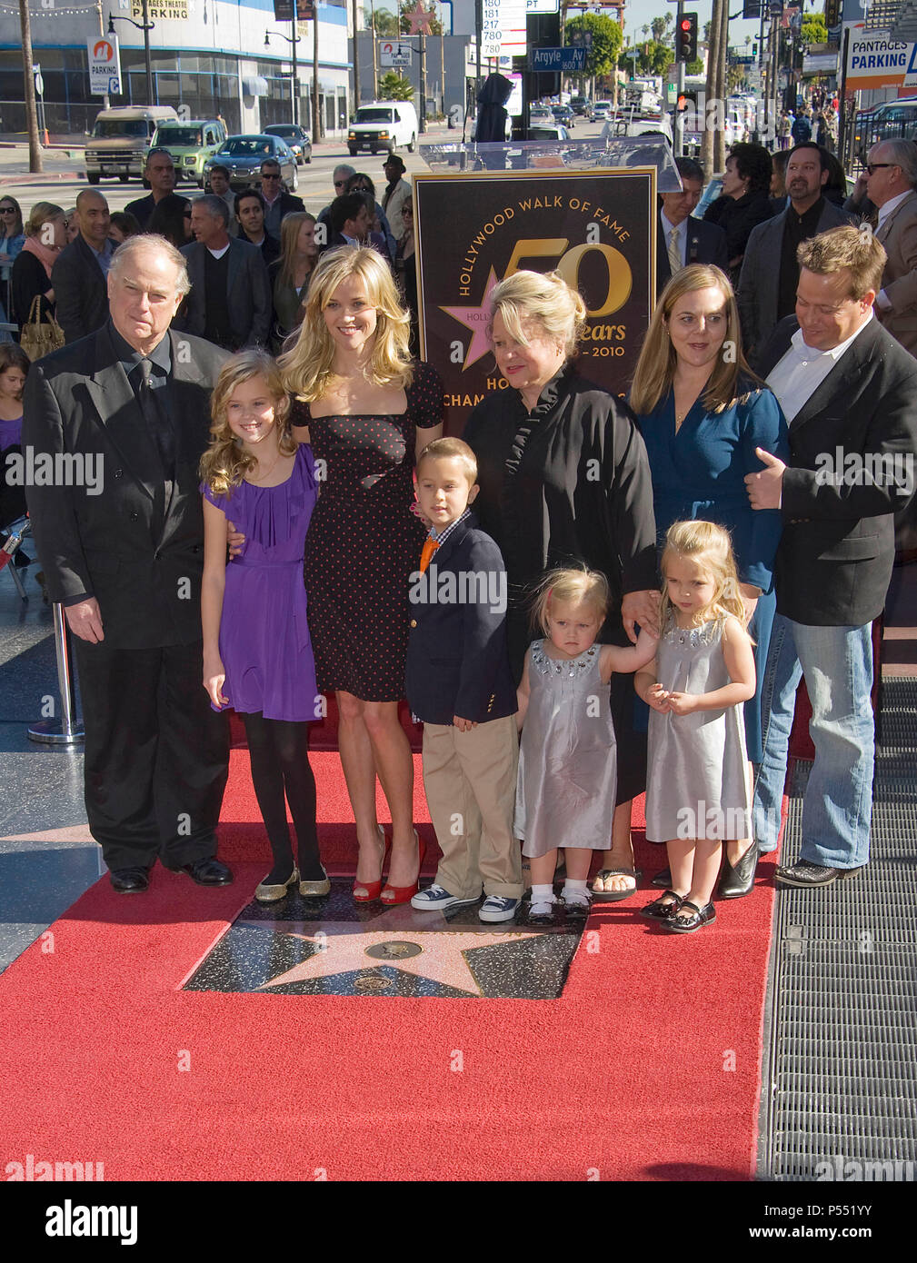 Reese Witherspoon, with daughter Ava and son Deacon, at the Hollywood  Chamber of Commerce ceremony to honor her with a star on the Hollywood Walk  of Fame in Hollywood, CA, December 1,, image size:1009x1390