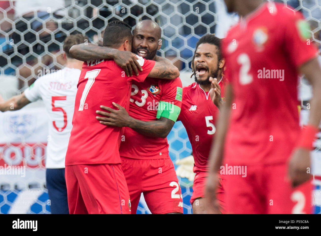 goalkeeper Felipe BALOY (mi., PAN) cheers with Blas PEREZ (left, PAN) and Roman TORRES (PAN) over the only goal for Panama to 6: 1 final score, half figure, half figure, England (ENG) - Panama (PAN ) 6: 1, preliminary round, group G, match 30, on 24.06.2018 in Nizhny Novgorod; Football World Cup 2018 in Russia from 14.06. - 15.07.2018. | usage worldwide Stock Photo