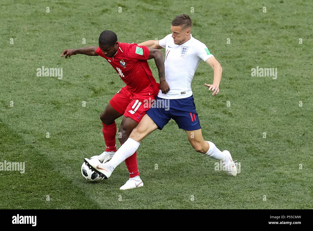Armando Cooper of Panama and Jamie Vardy of England during the 2018 FIFA World Cup Group G match between England and Panama at Nizhny Novgorod Stadium on June 24th 2018 in Nizhny Novgorod, Russia. (Photo by Daniel Chesterton/phcimages.com) Stock Photo