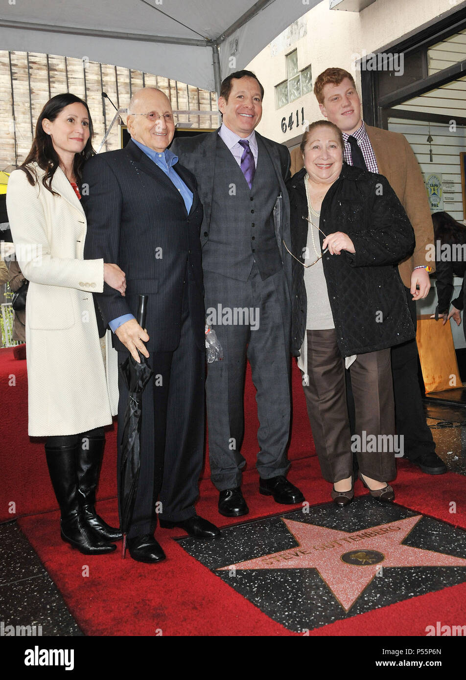 Steve Guttenberg honored with a star on the Hollywood Walk of Fame In Los Angeles.Steve Guttenberg, star, Holl Walk Of Fame  07, family  ------------- Red Carpet Event, Vertical, USA, Film Industry, Celebrities,  Photography, Bestof, Arts Culture and Entertainment, Topix Celebrities fashion /  Vertical, Best of, Event in Hollywood Life - California,  Red Carpet and backstage, USA, Film Industry, Celebrities,  movie celebrities, TV celebrities, Music celebrities, Photography, Bestof, Arts Culture and Entertainment,  Topix, vertical,  family from from the year , 2011, inquiry tsuni@Gamma-USA.com Stock Photo