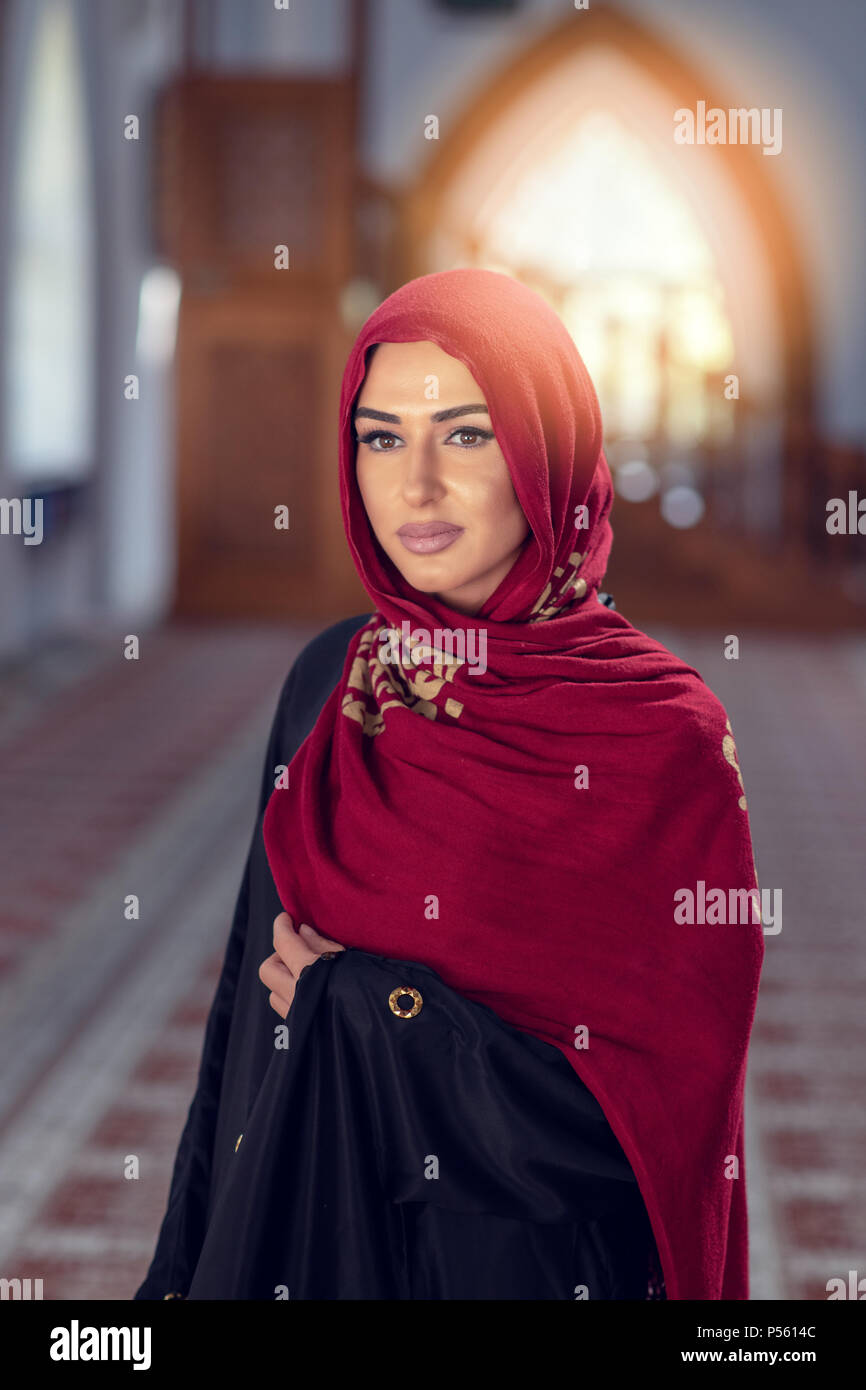 Saudi Girl Stock Photos Saudi Girl Stock Images Alamy