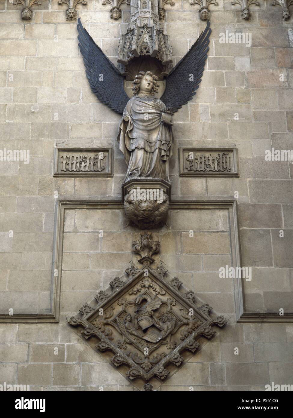 ARTE GOTICO ESPA A ANGEL Que Se Encuentra Decorando La Fachada 