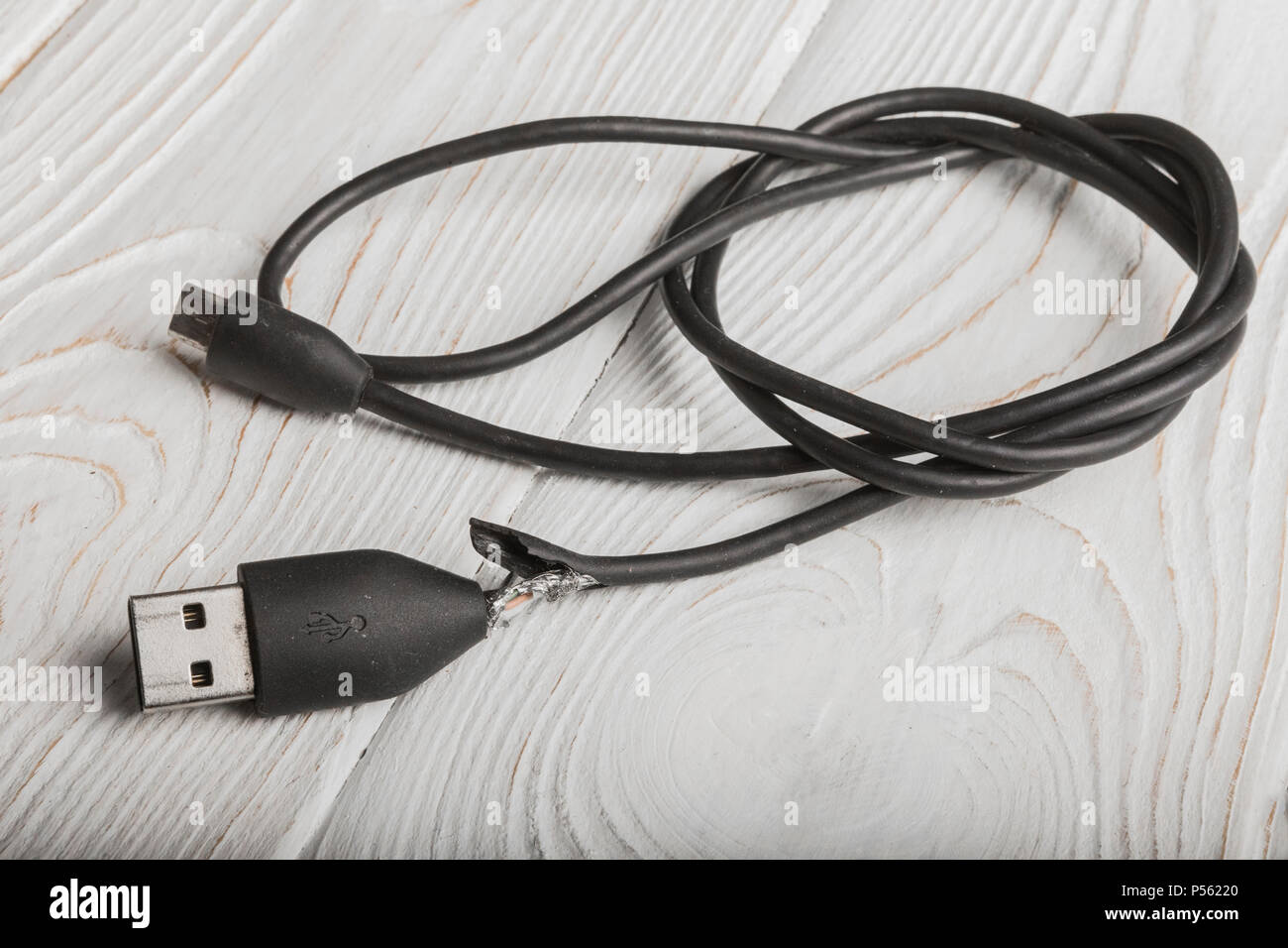Torn usb cable hires stock photography and images Alamy