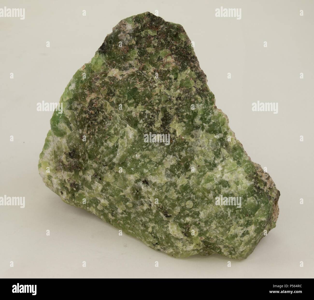 SODALITA. Mineral del grupo VII (silicatos). Ejemplar procedente de Groenlandia. Stock Photo